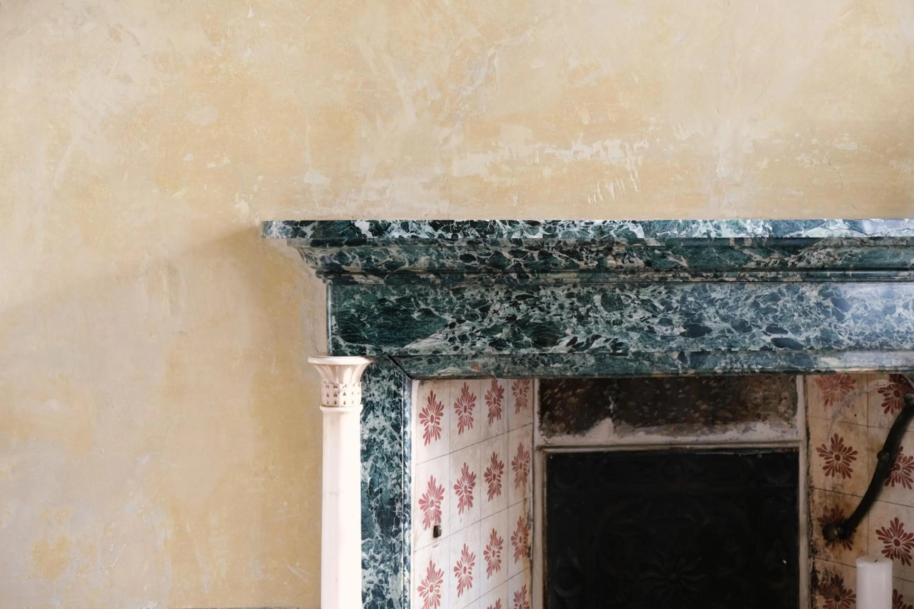 Decorative detail in Palazzo Albricci Peregrini