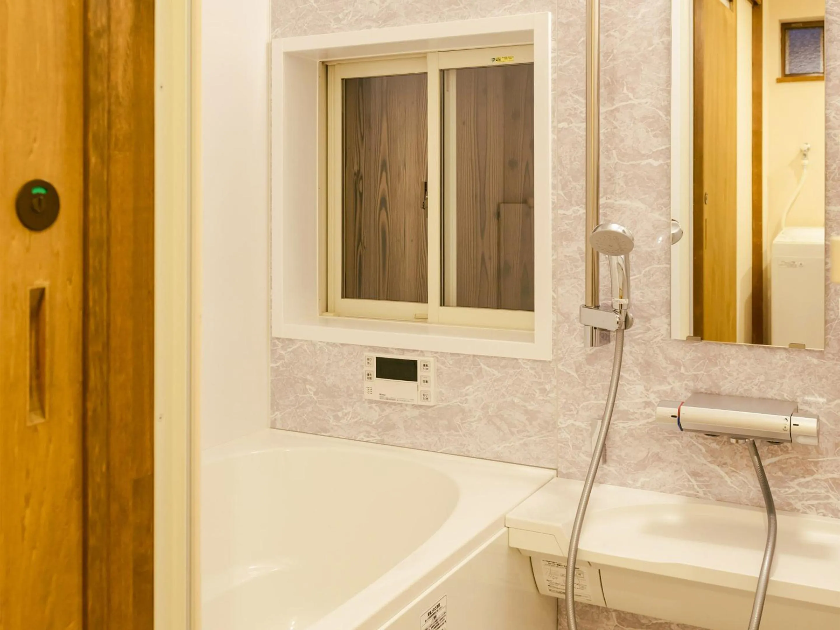 Bathroom in Koume no Hanare コウメノハナレ