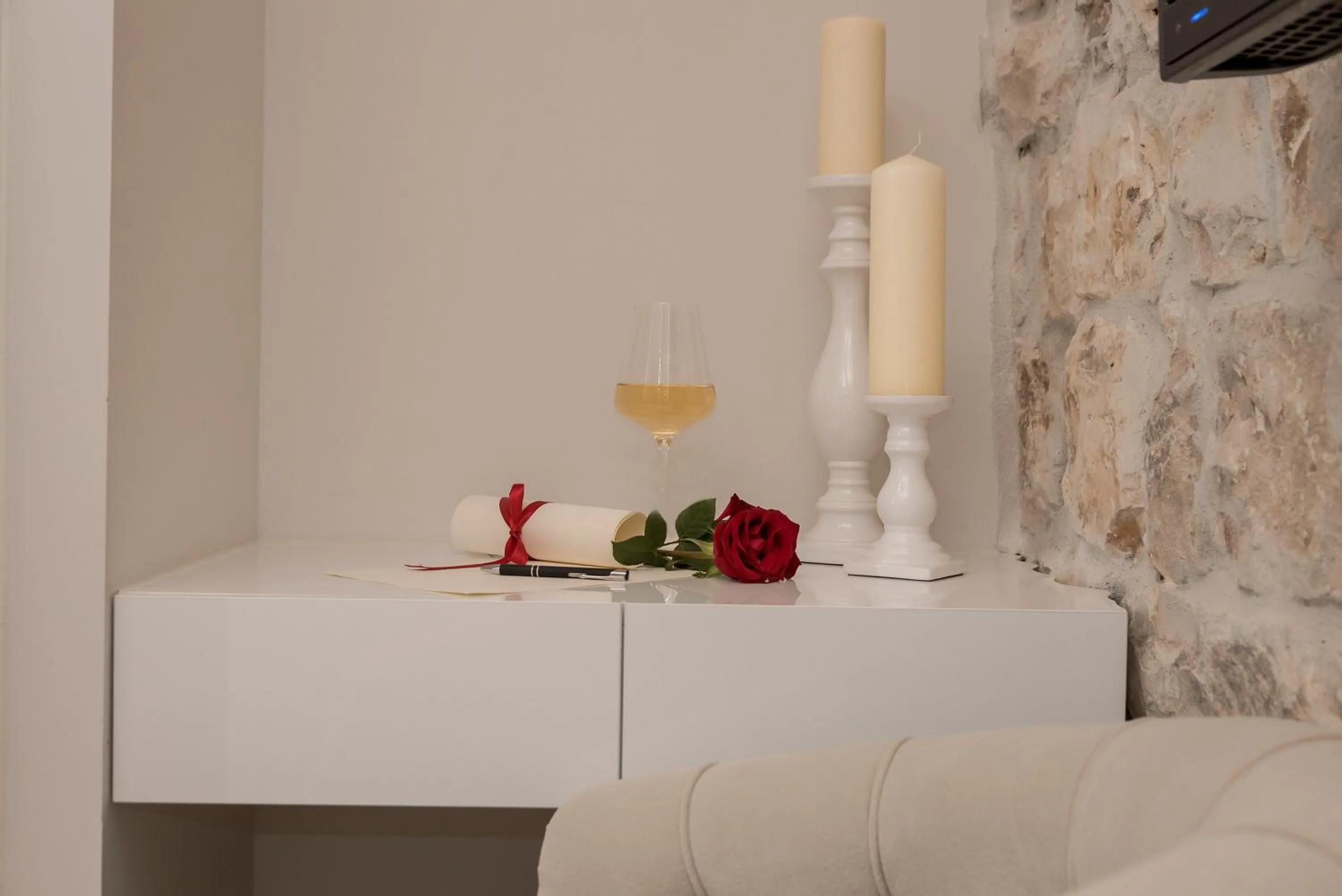 Decorative detail in Jupiter Lux Rooms