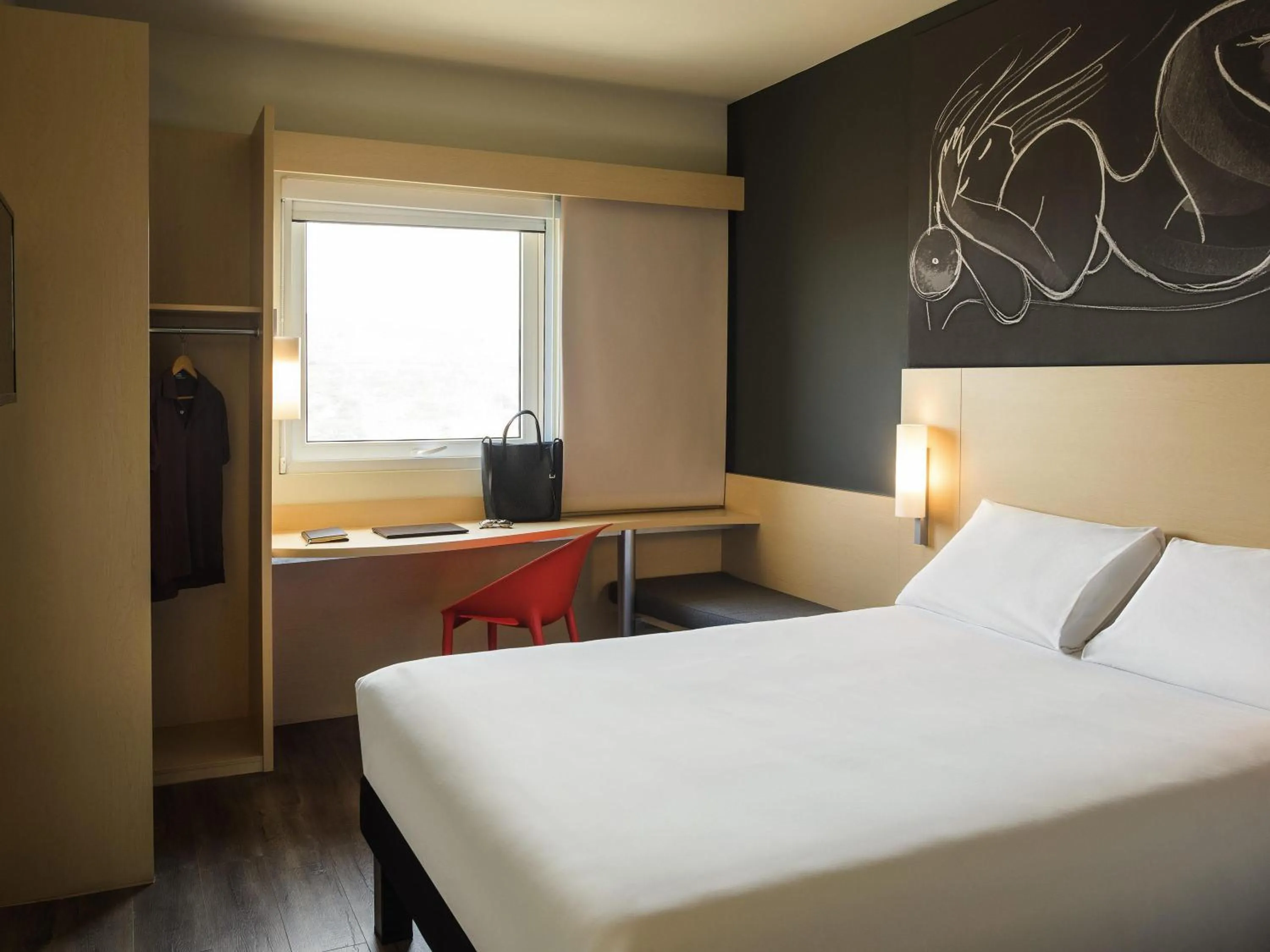 Bedroom, Bed in Ibis Irapuato