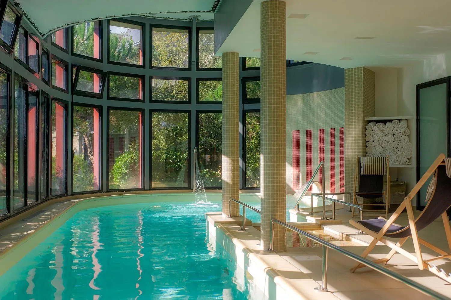 Swimming pool in Hôtel Miléade Les Pléïades La Baule