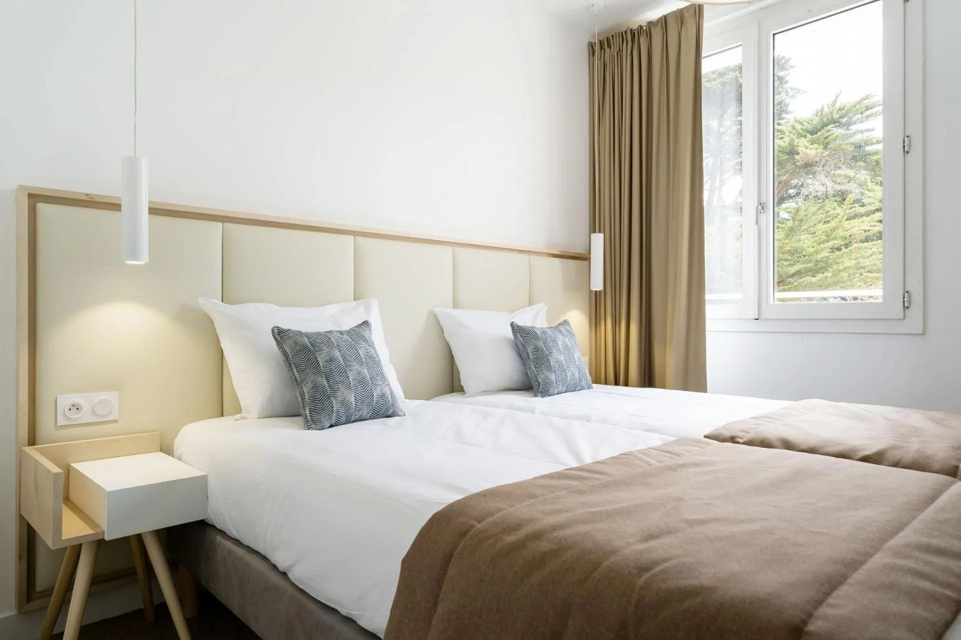 Photo of the whole room, Bed in Hôtel Miléade Les Pléïades La Baule