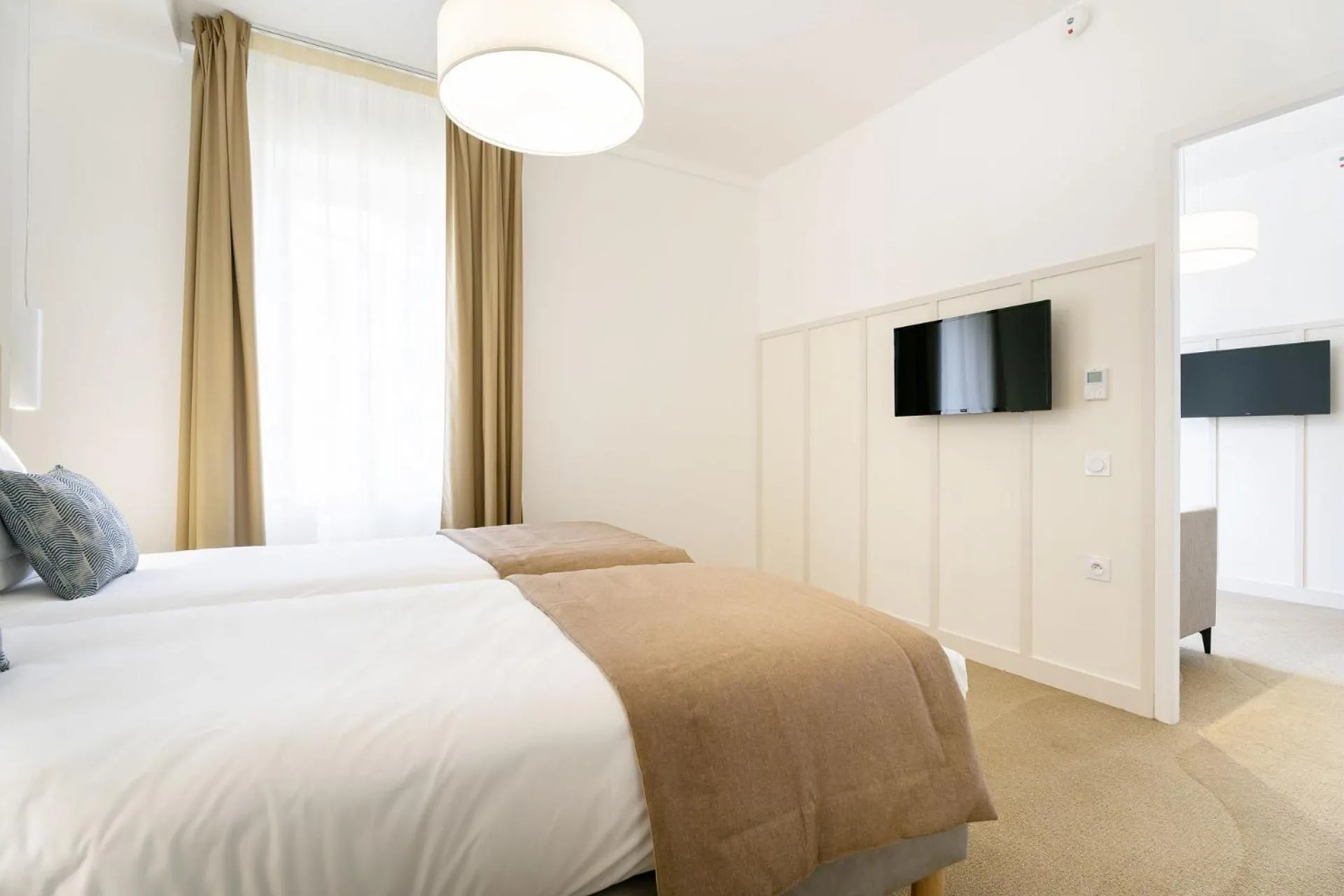 Photo of the whole room, Bed in Hôtel Miléade Les Pléïades La Baule