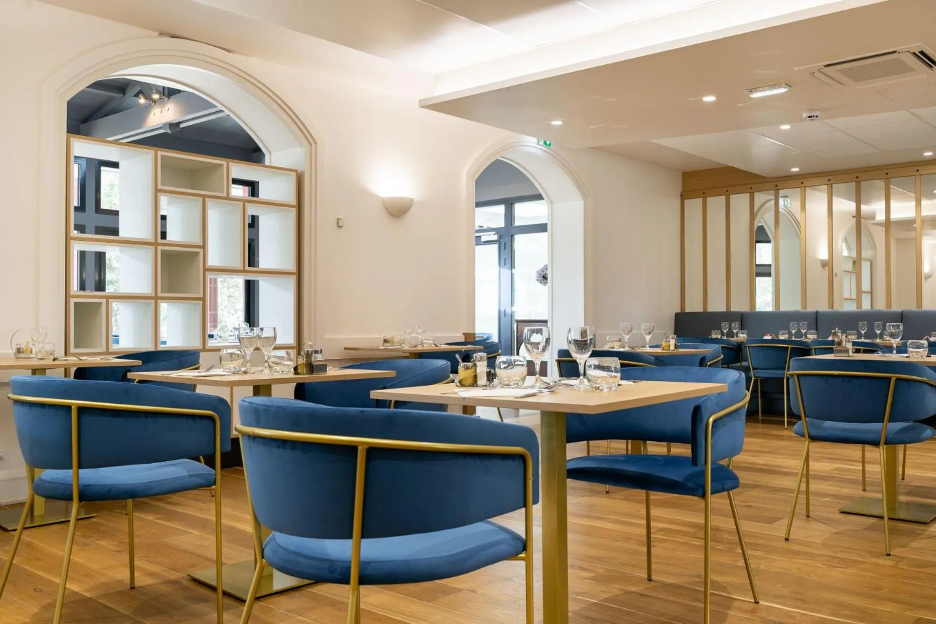 Restaurant/places to eat in Hôtel Miléade Les Pléïades La Baule