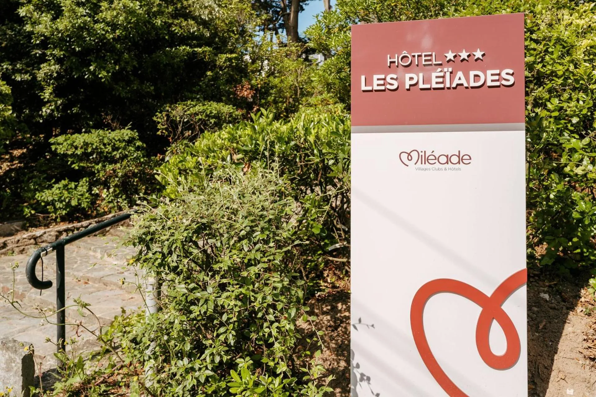 Property logo or sign in Hôtel Miléade Les Pléïades La Baule