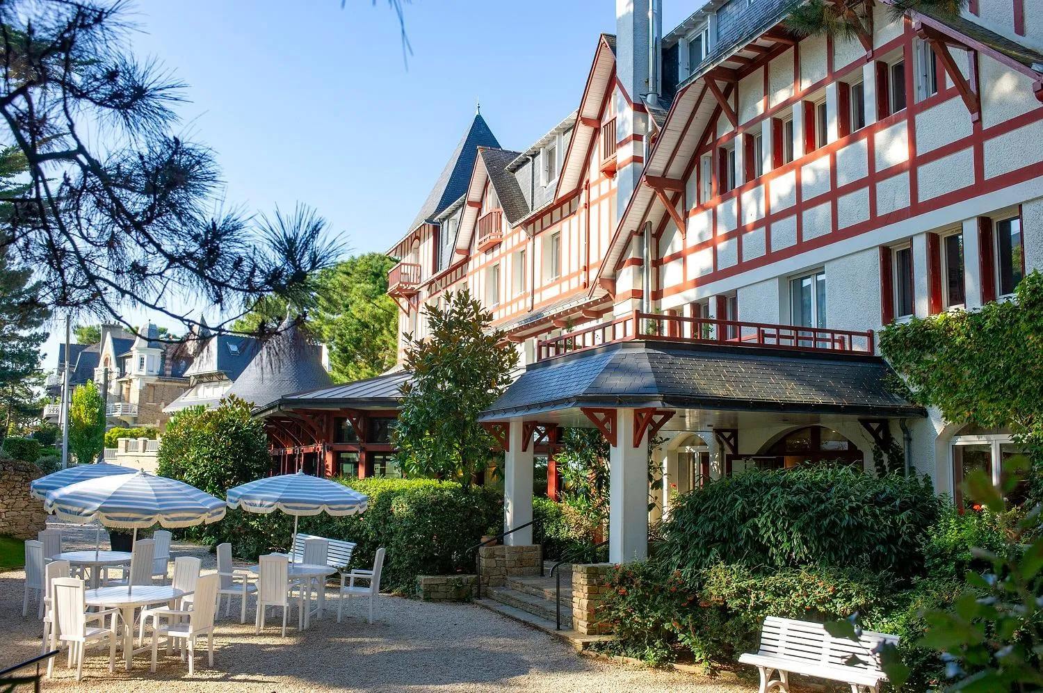 Garden in Hôtel Miléade Les Pléïades La Baule