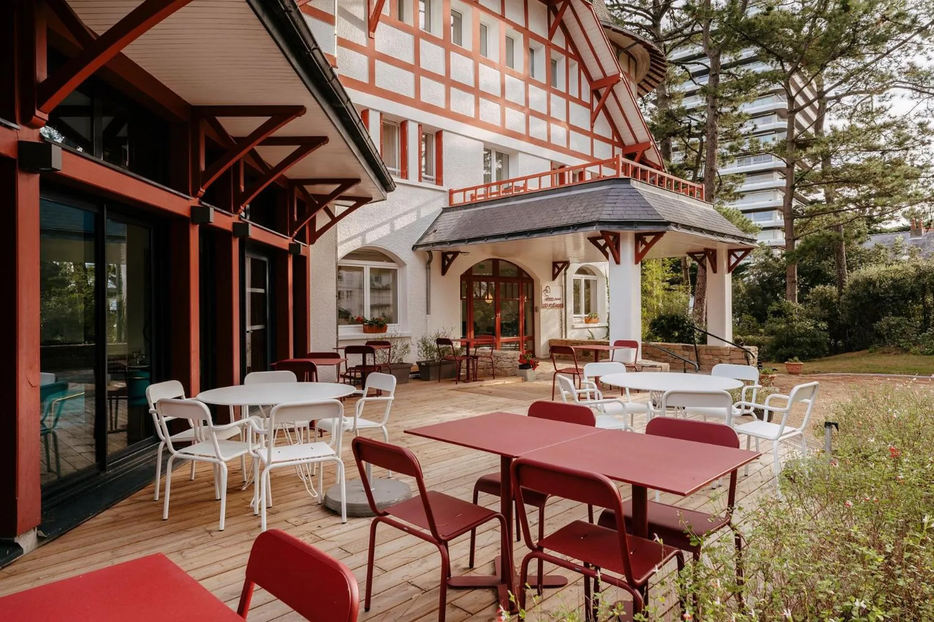Property building in Hôtel Miléade Les Pléïades La Baule