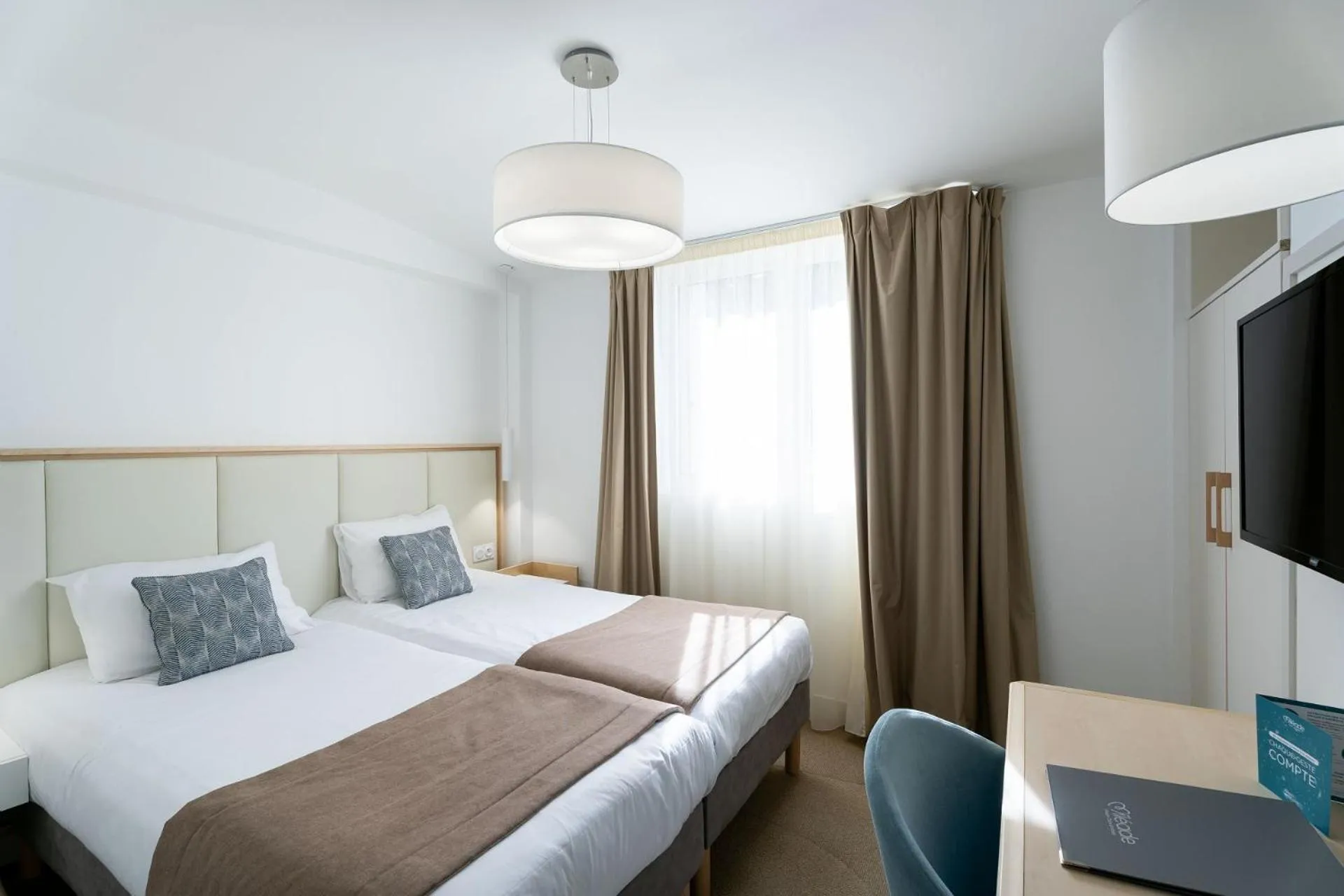 Photo of the whole room, Bed in Hôtel Miléade Les Pléïades La Baule