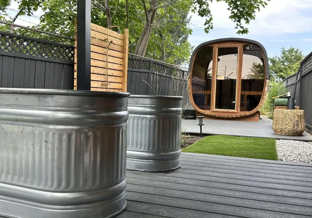 Shower in Lakeside Villa & Nordic Spa