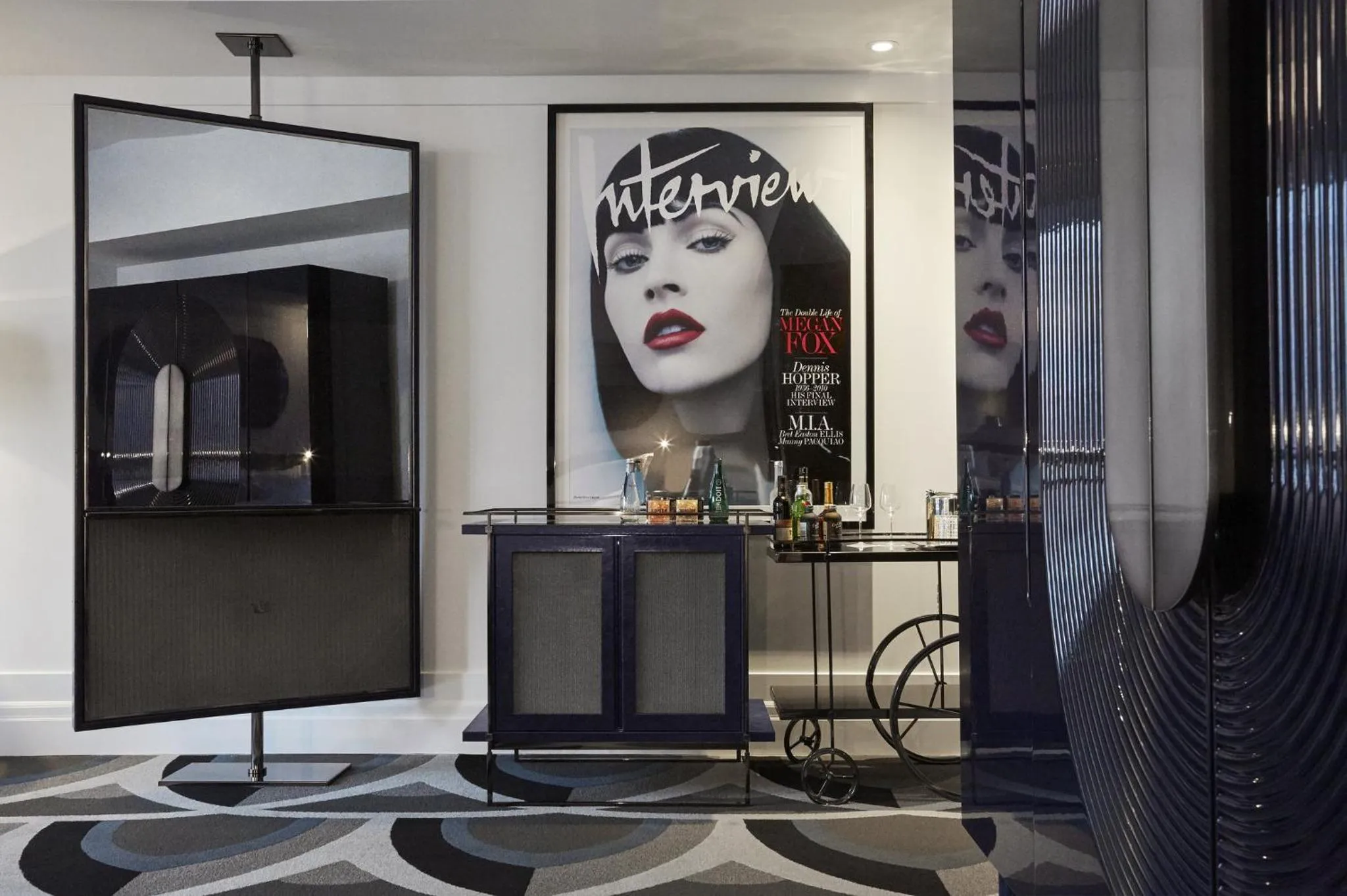 Luxury King Mobility/Hearing Accessible Roll in Shower (Accessible Frank) in Bisha Hotel Toronto