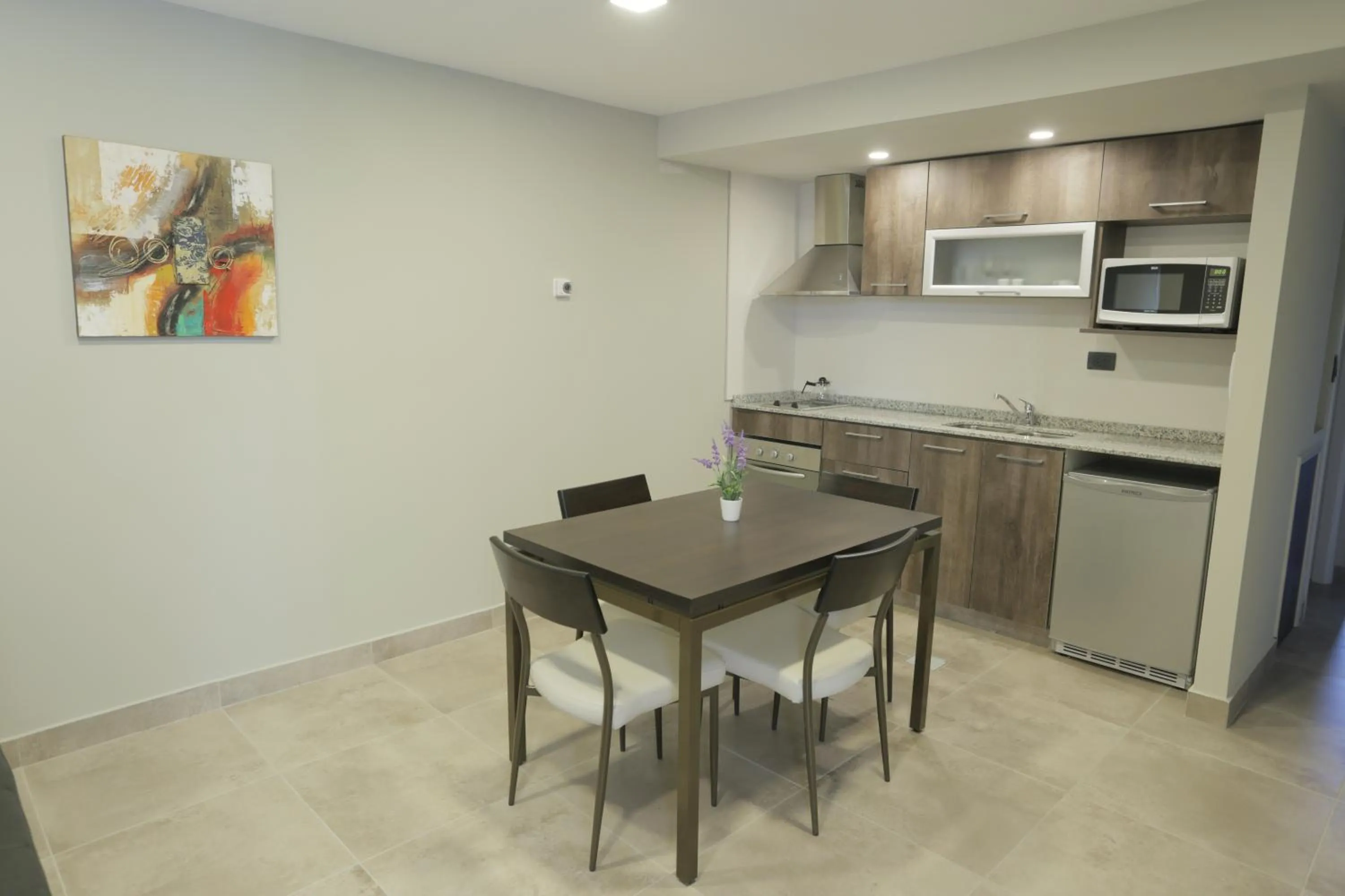 Dining area in Links Apart Hotel