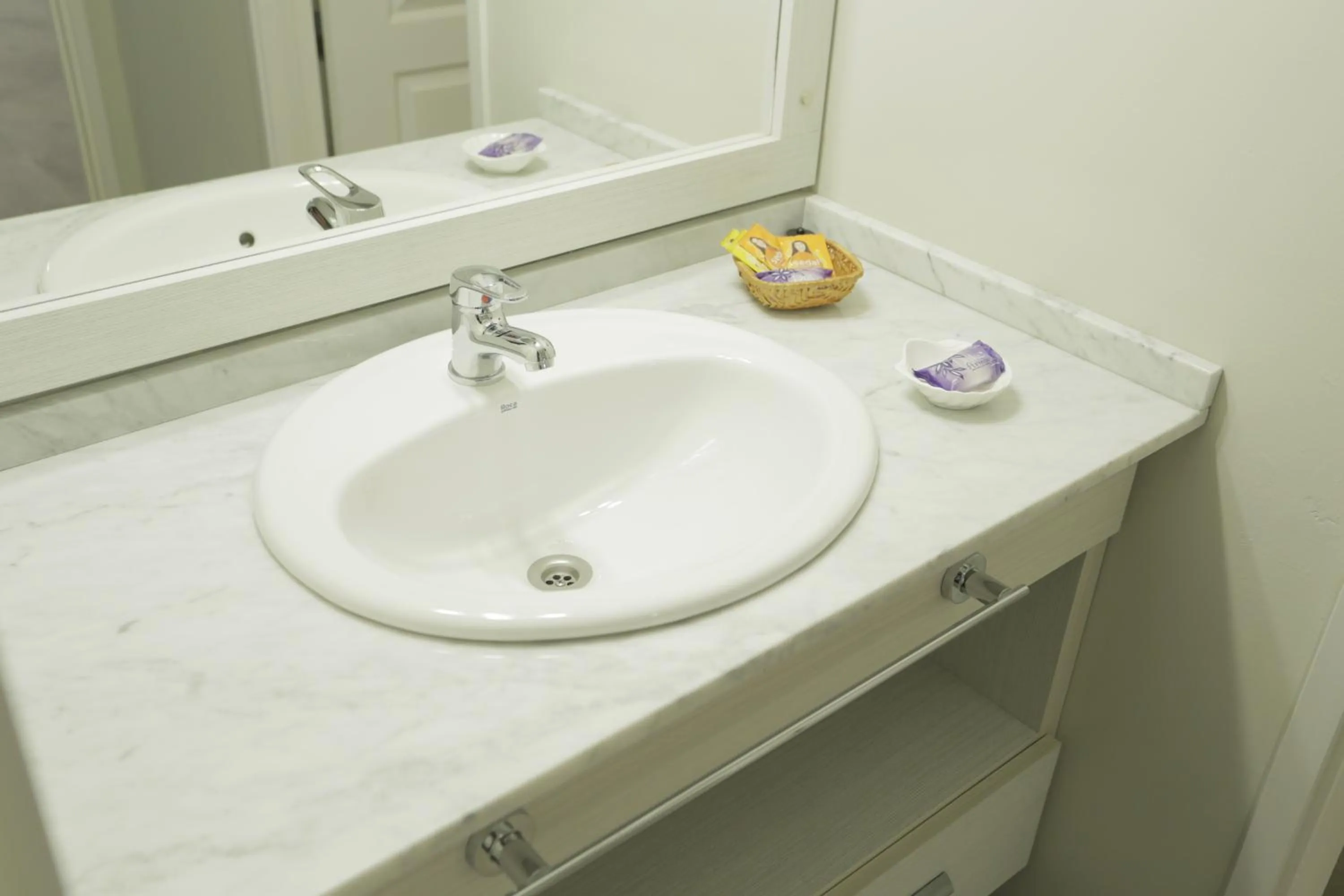 Bathroom in Links Apart Hotel