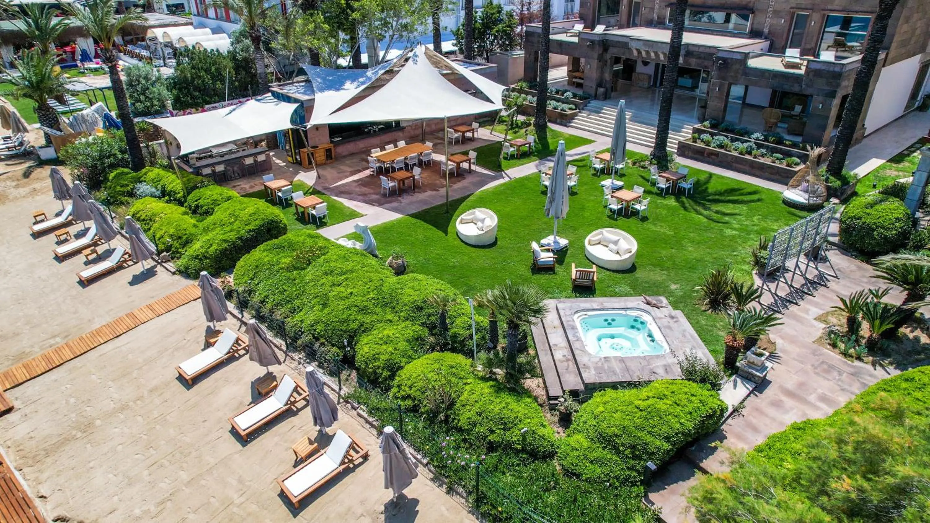 Garden in Casa dell'Arte Hotel of Arts & Leisure