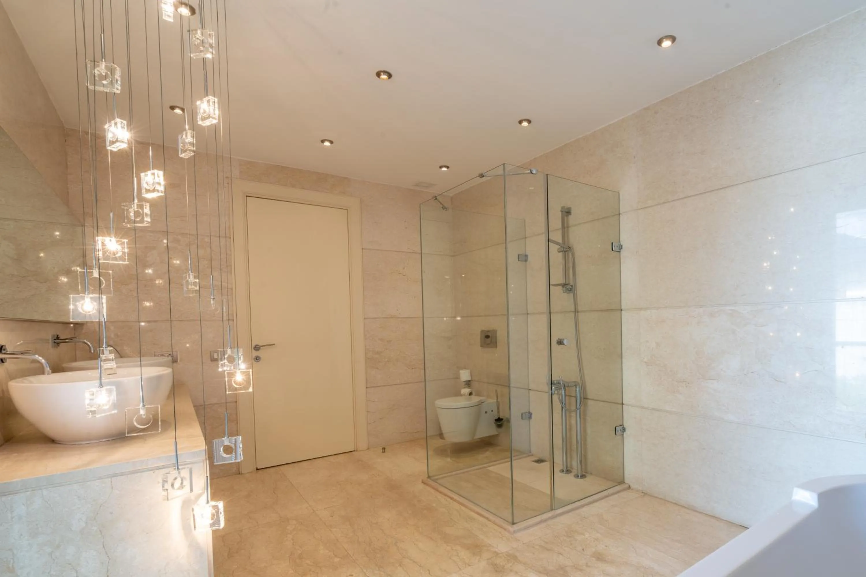 Shower in Casa dell'Arte Hotel of Arts & Leisure