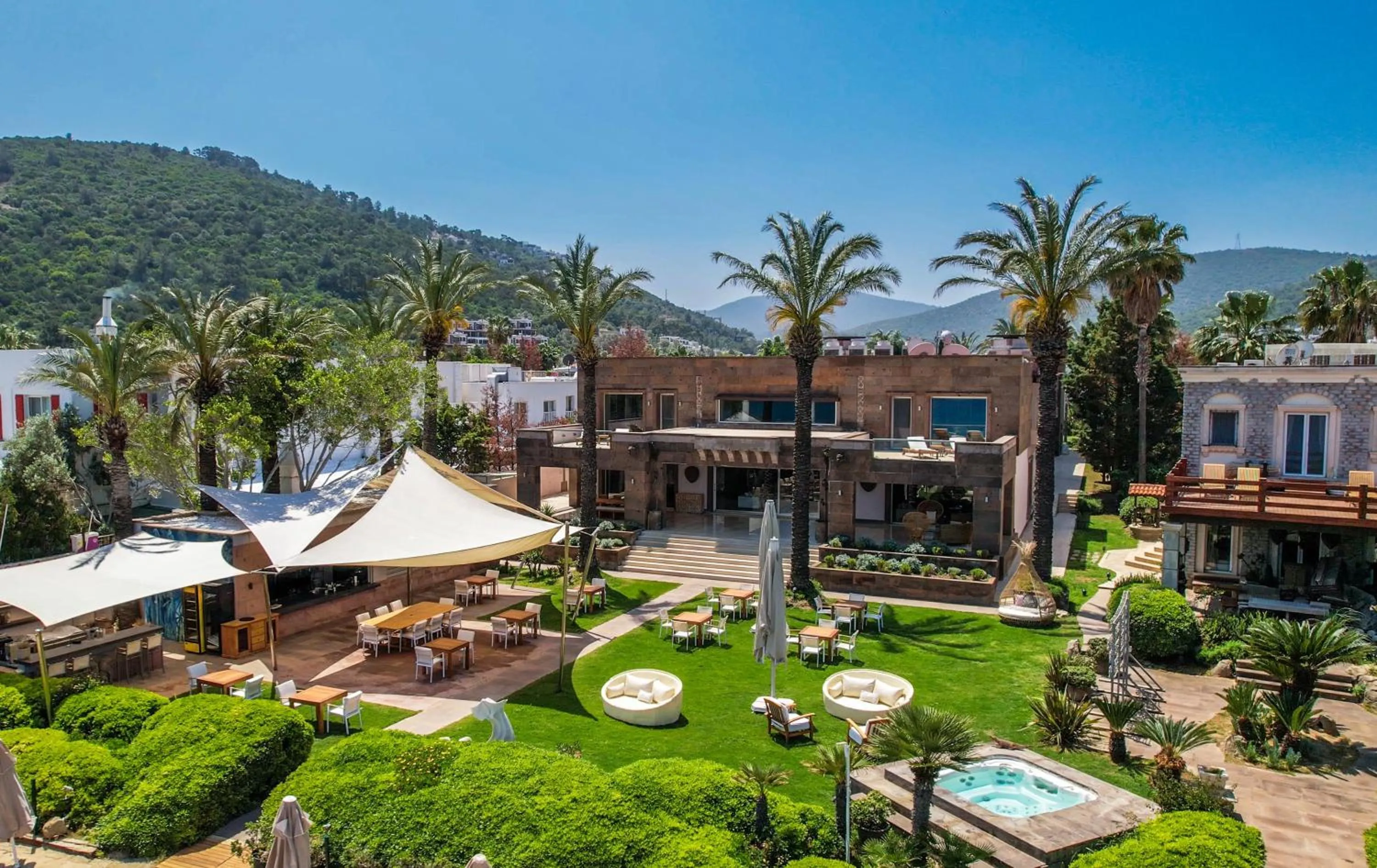 Garden in Casa dell'Arte Hotel of Arts & Leisure