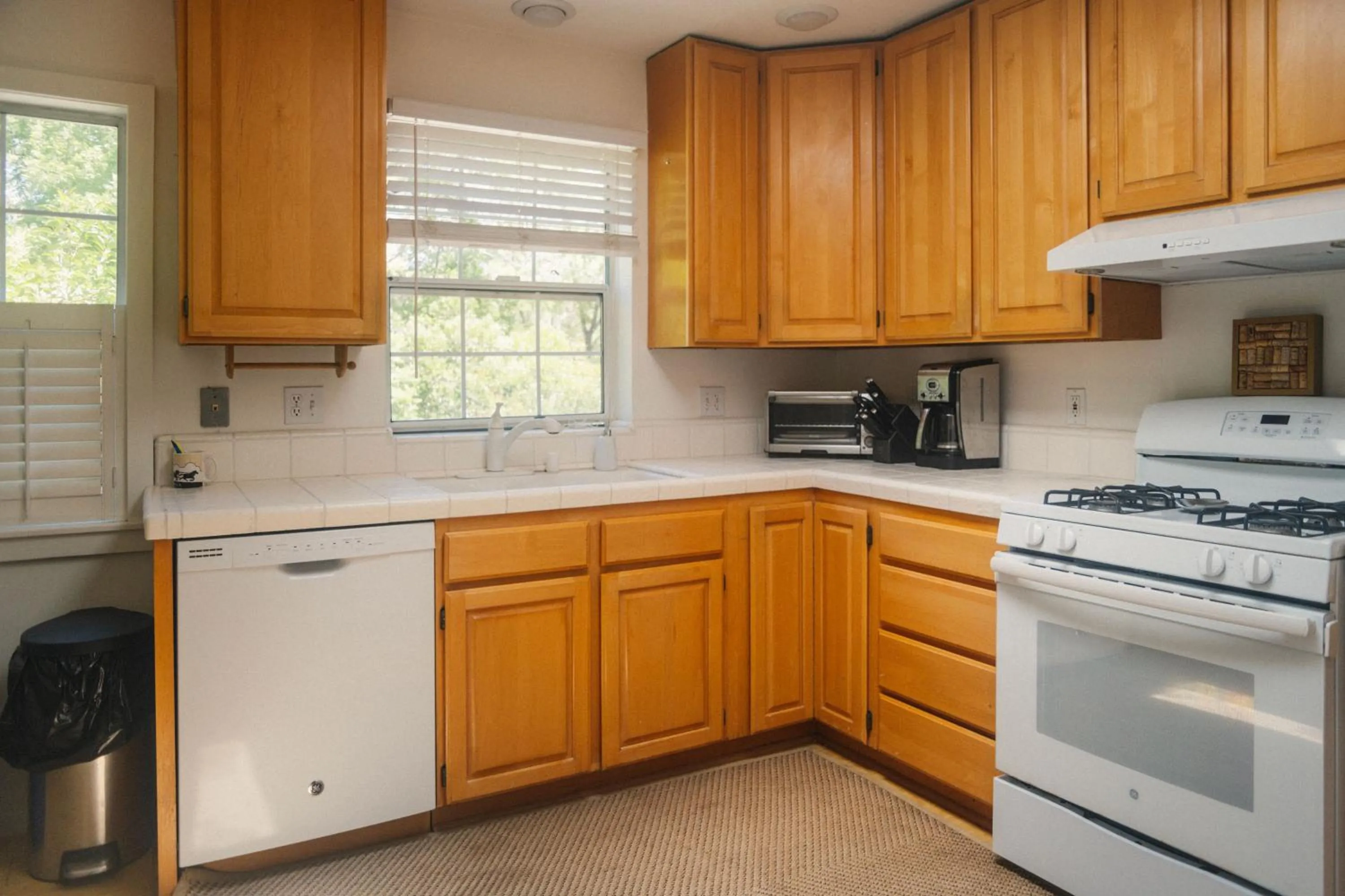 Kitchen or kitchenette in Johnson's Beach Cabins and Campground