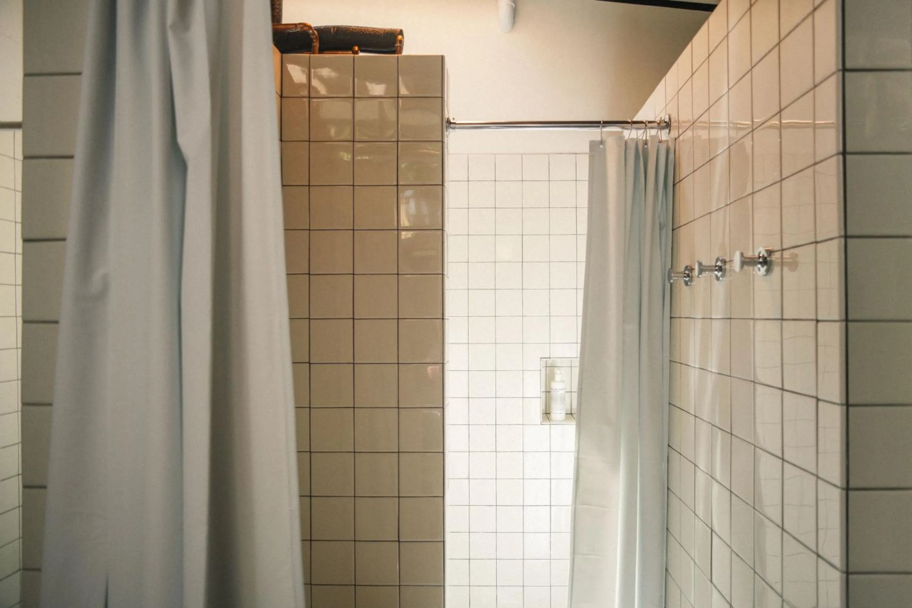 Public Bath in Johnson's Beach Cabins and Campground