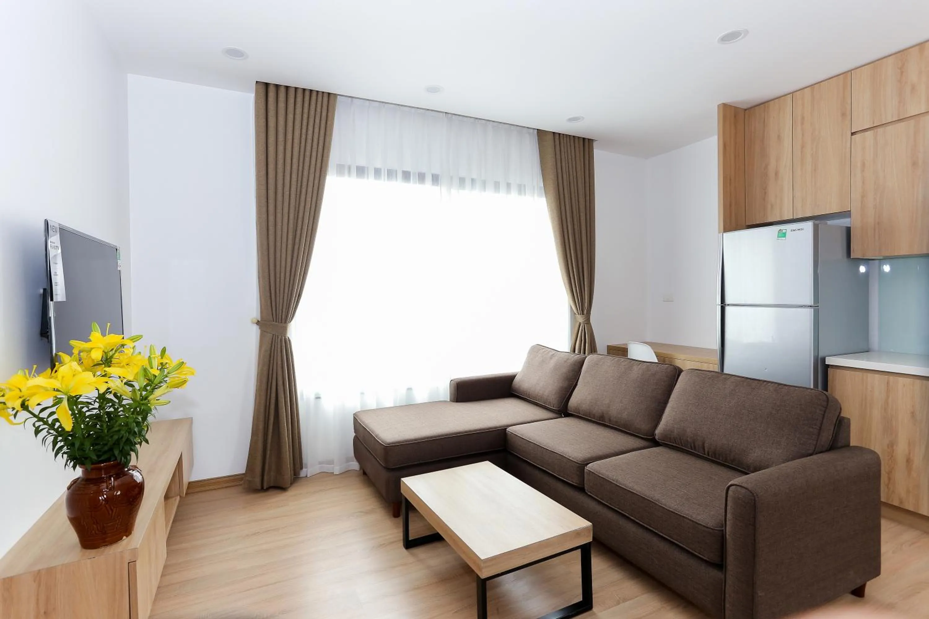 TV and multimedia in Quiet Hoang Quoc Viet Hotel & apartment