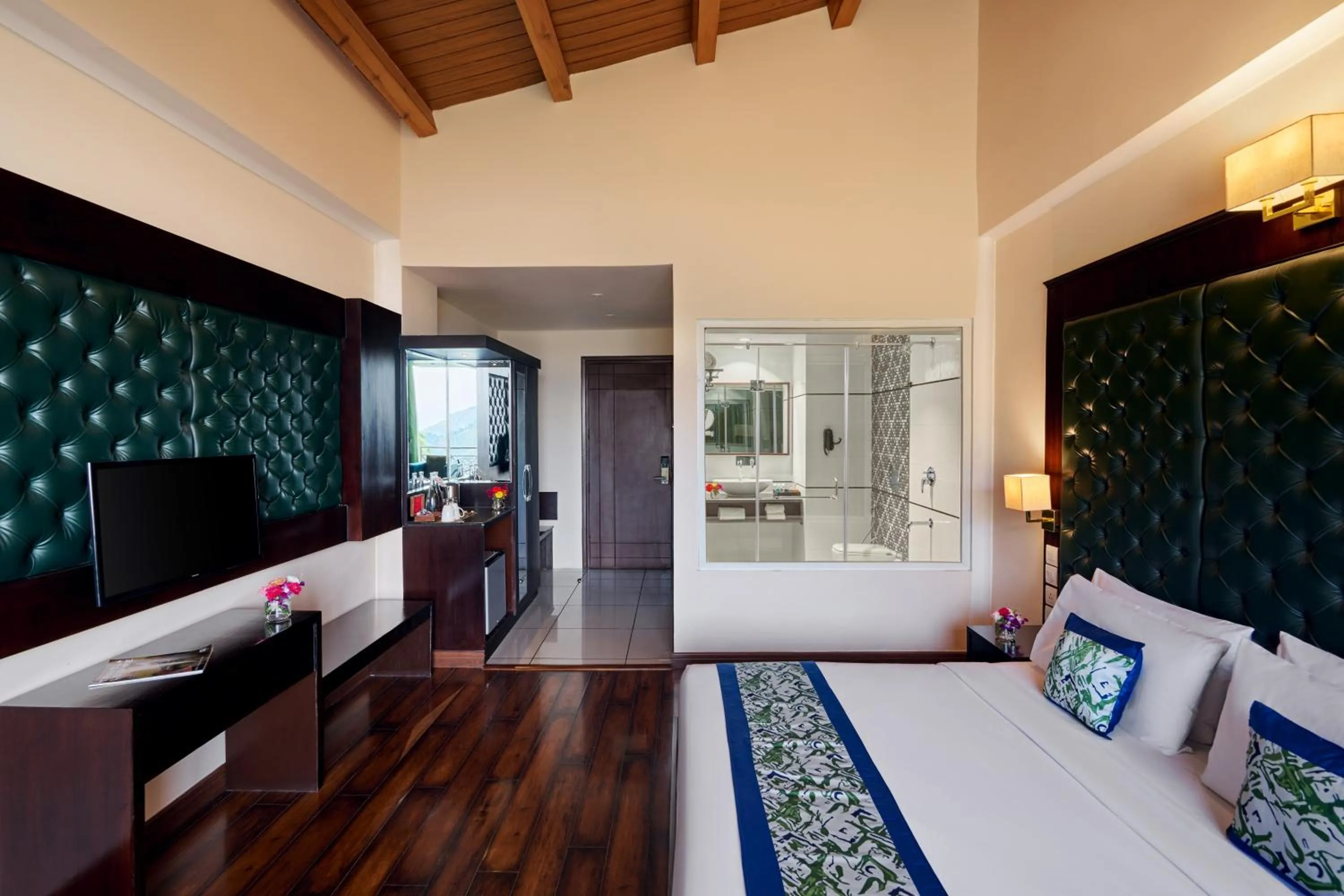 Bed in Deventure Shimla Hills