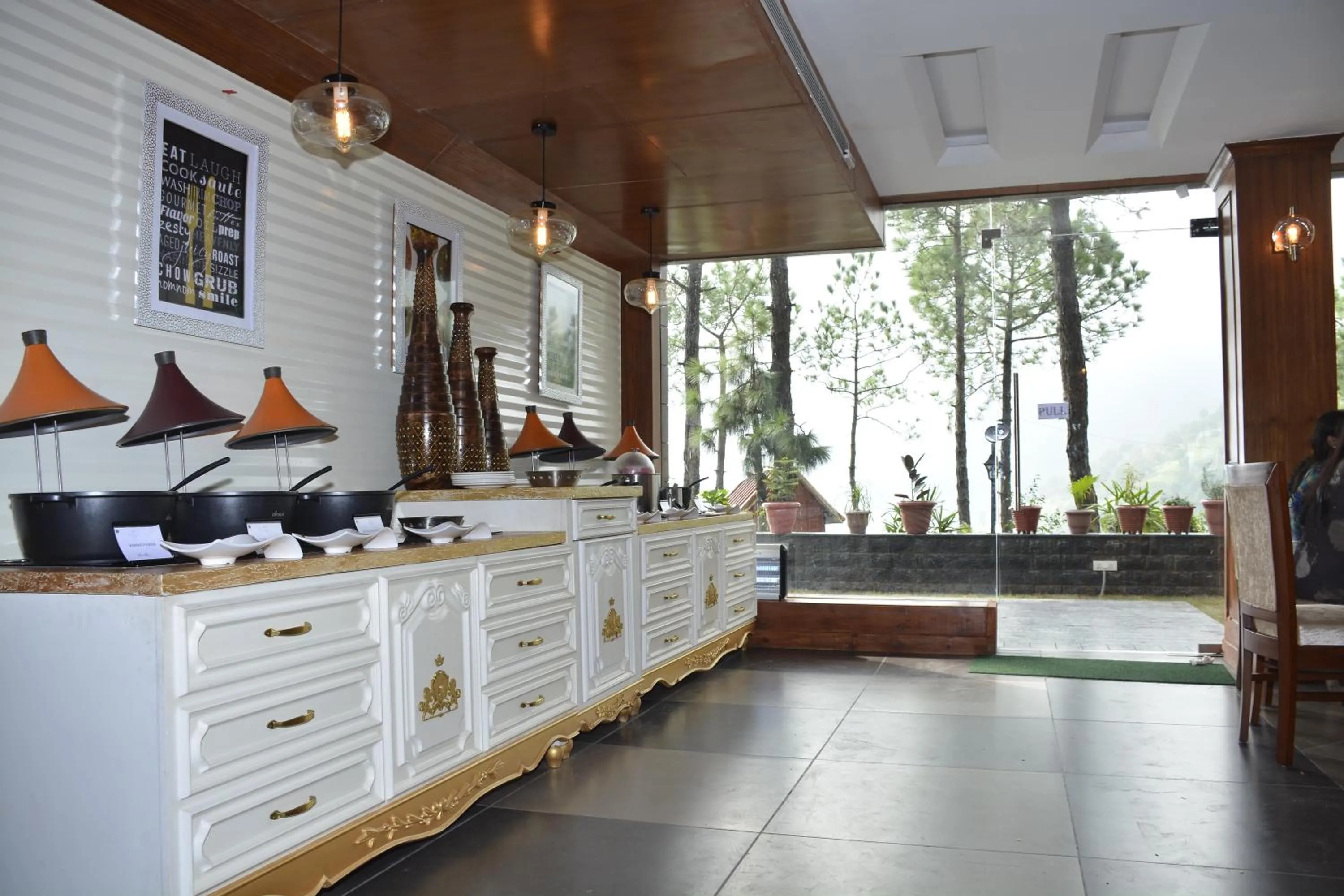 Buffet breakfast in Deventure Shimla Hills