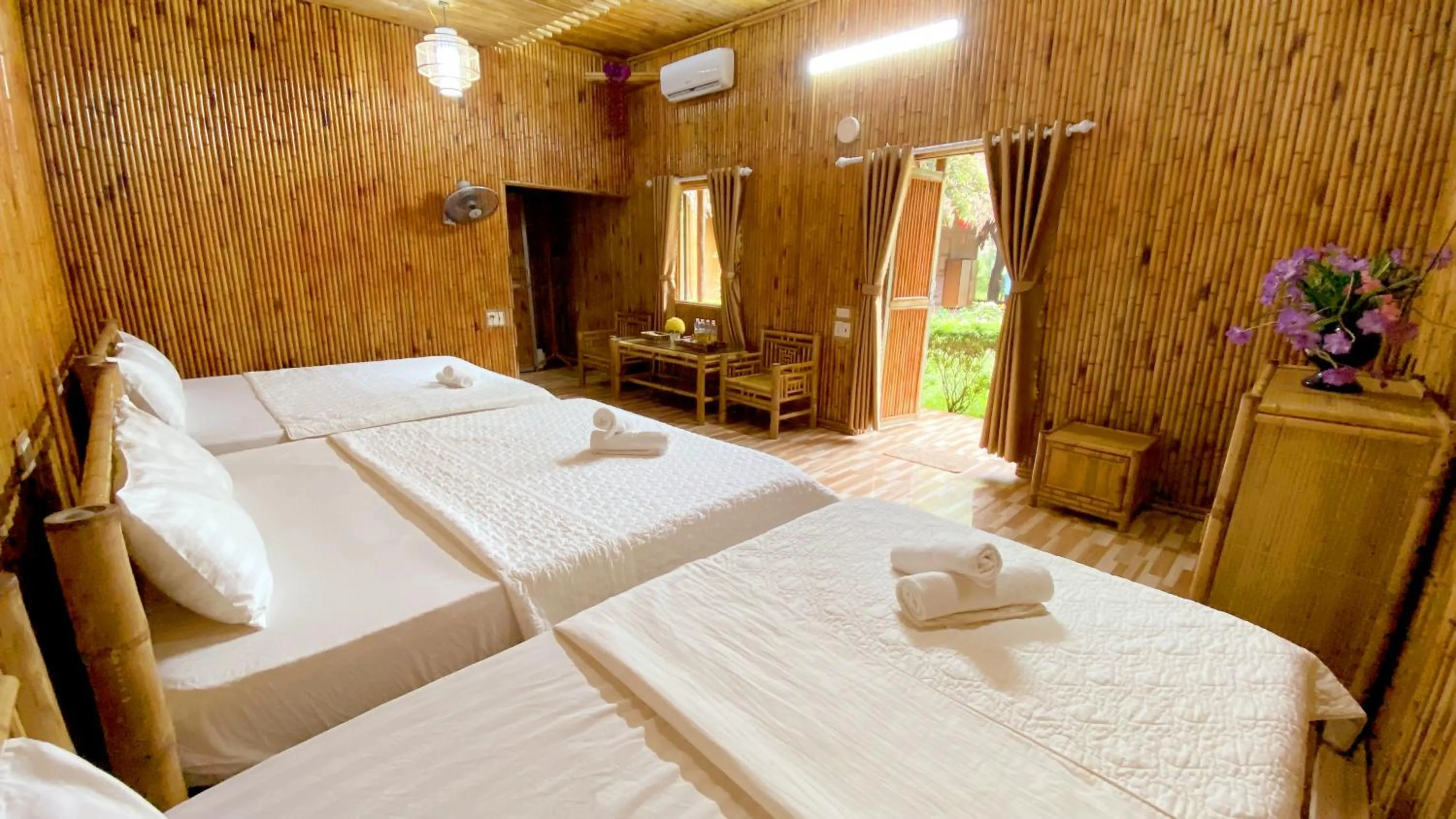 Bed in Quoc Khanh Bamboo Homestay