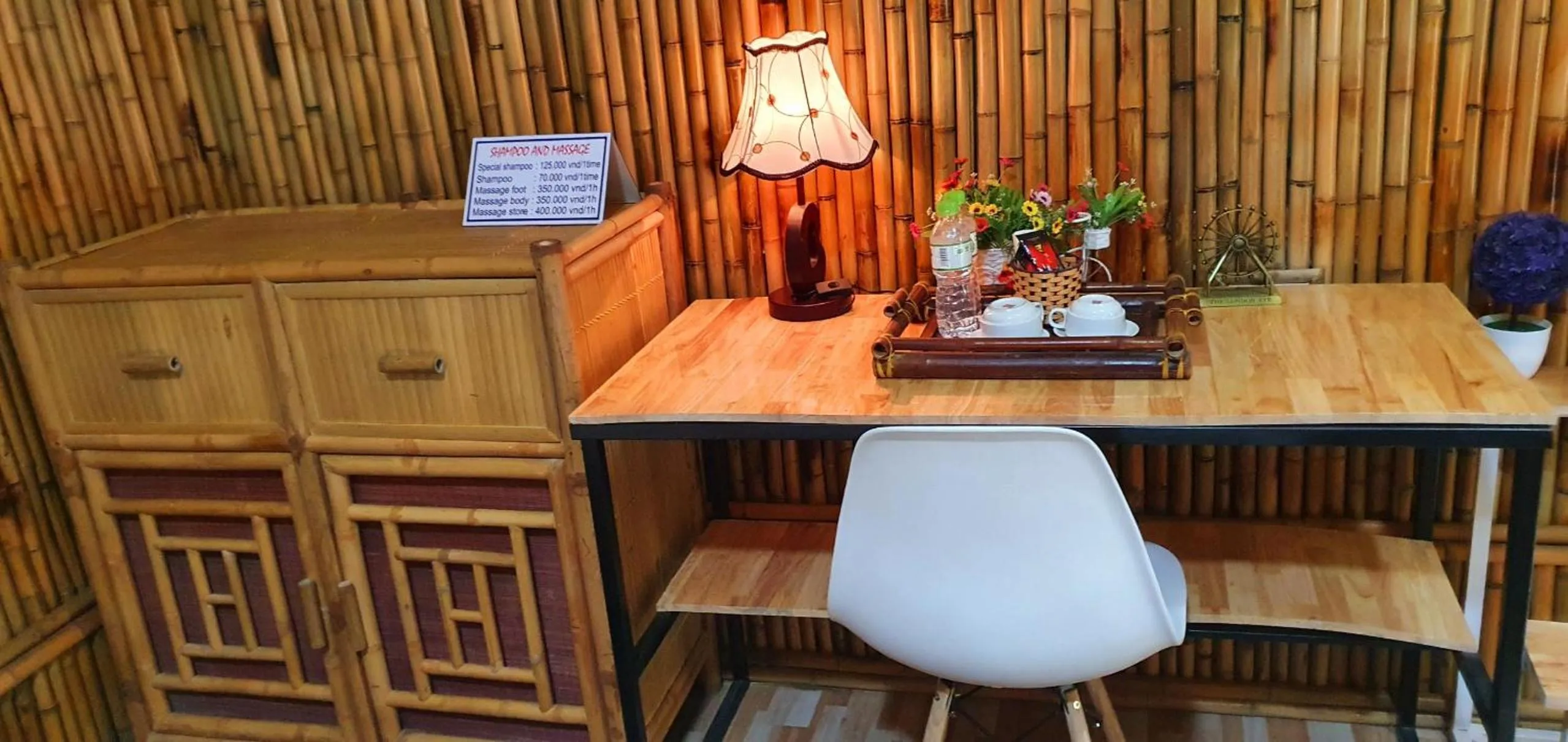 hair dresser in Quoc Khanh Bamboo Homestay