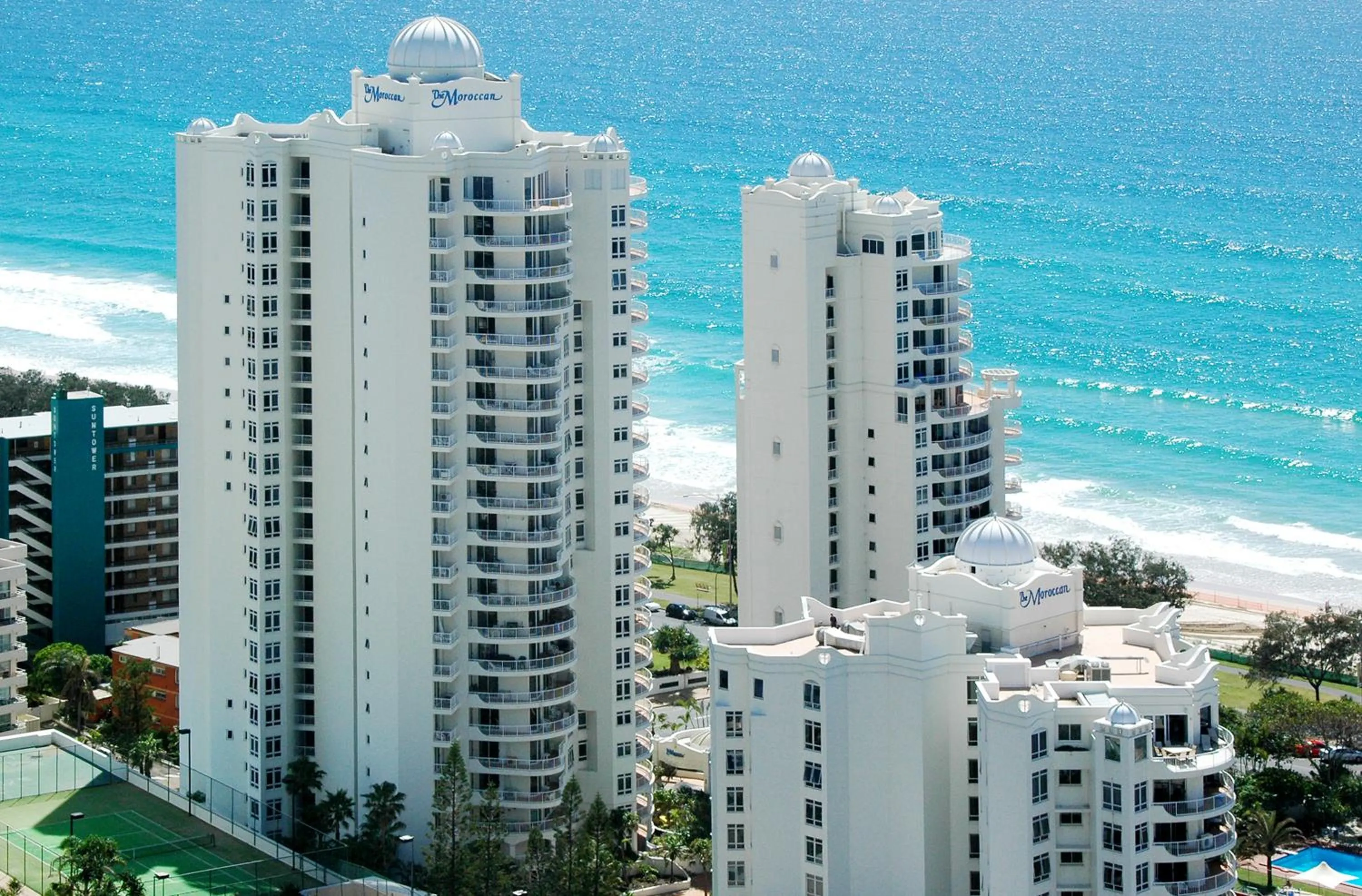 Property building in Moroccan Resort - HR Surfers Paradise