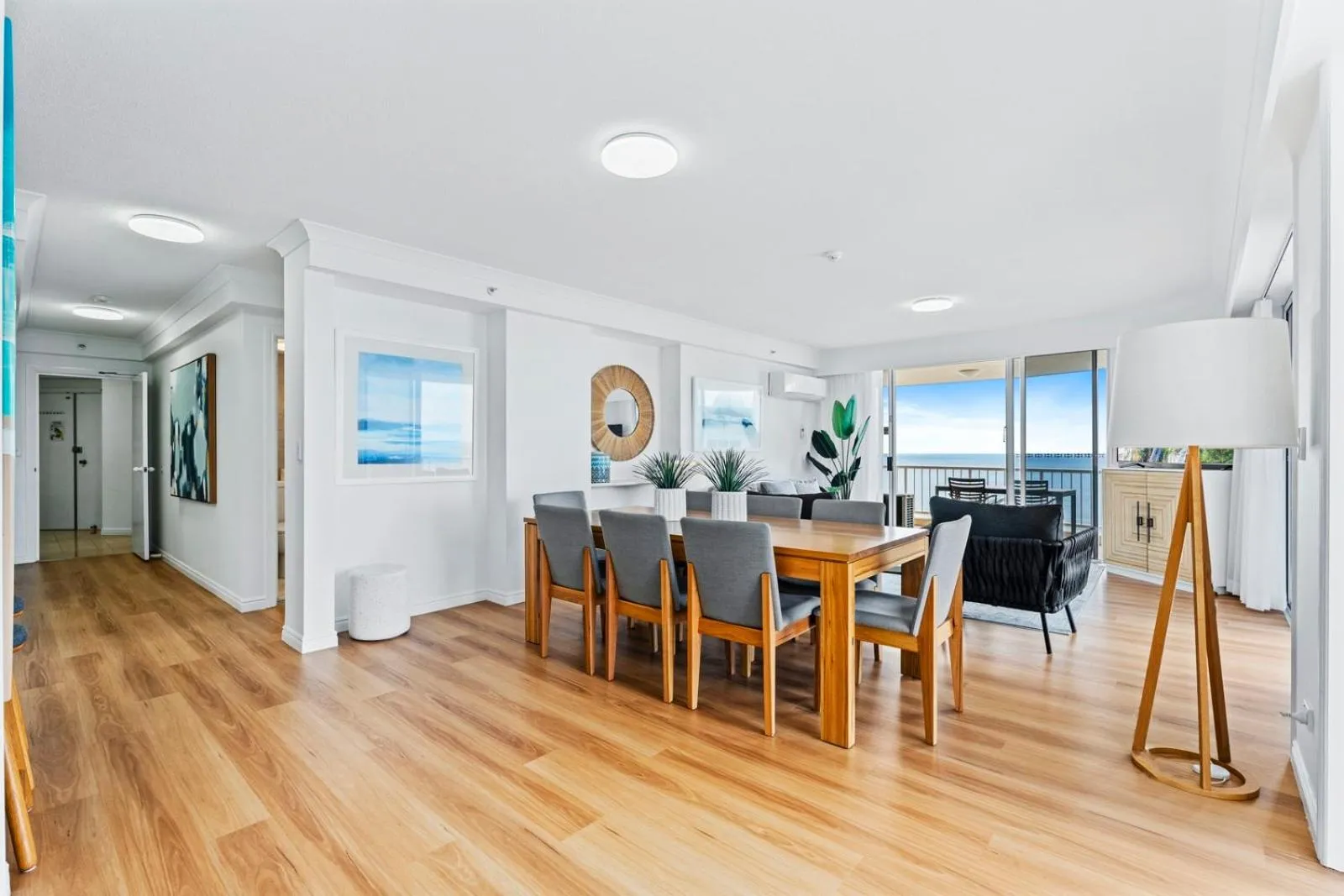 Living room in Moroccan Resort - HR Surfers Paradise