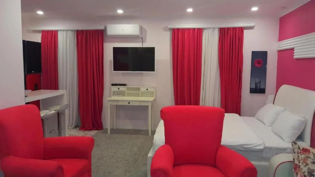 Hotel Lilo near Airport