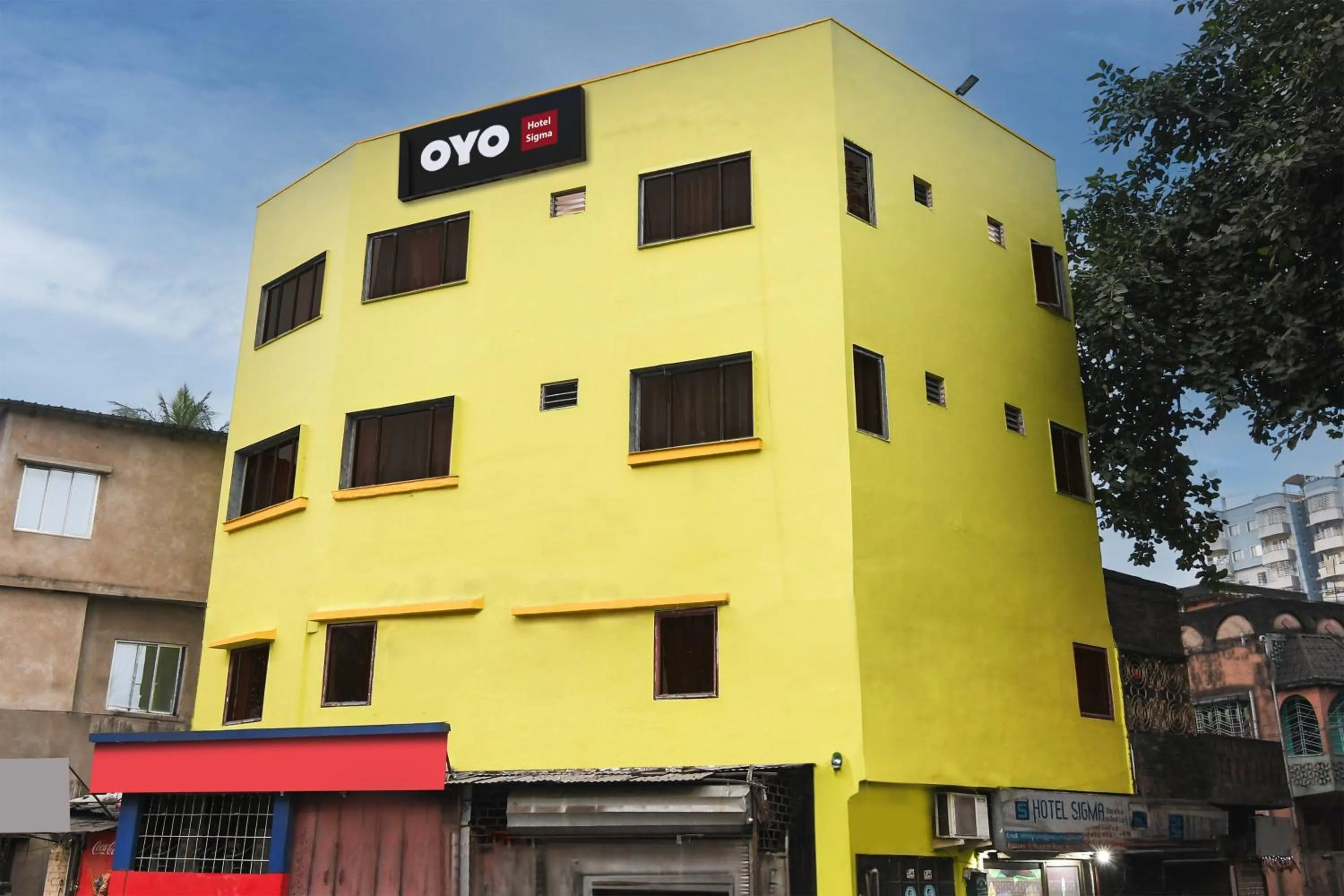 Facade/entrance in Hotel O Sigma