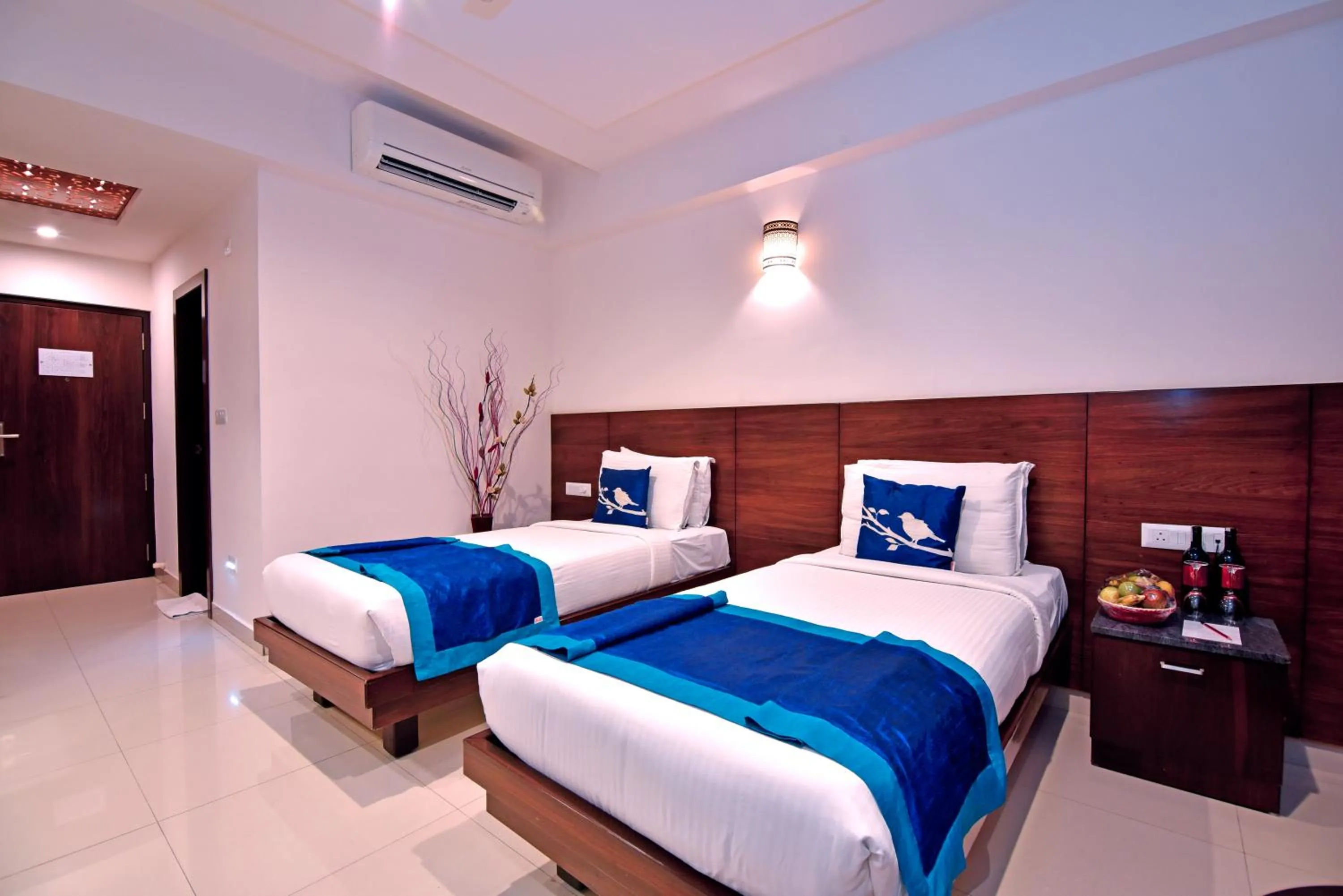 Bedroom, Bed in I V Sanctum Hotel