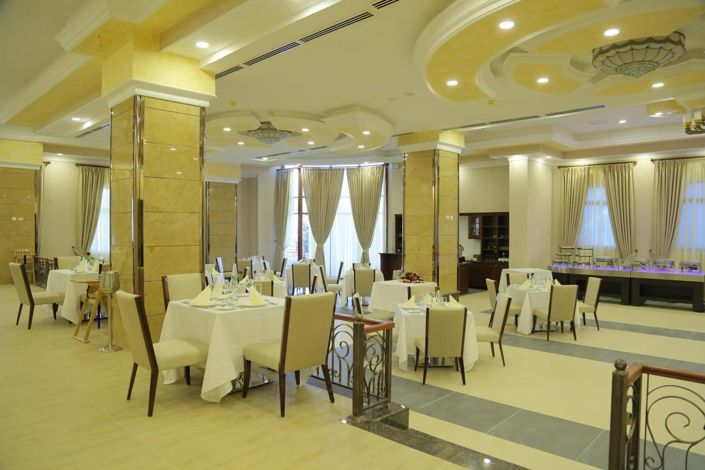 Restaurant/places to eat in Sapphire Addis