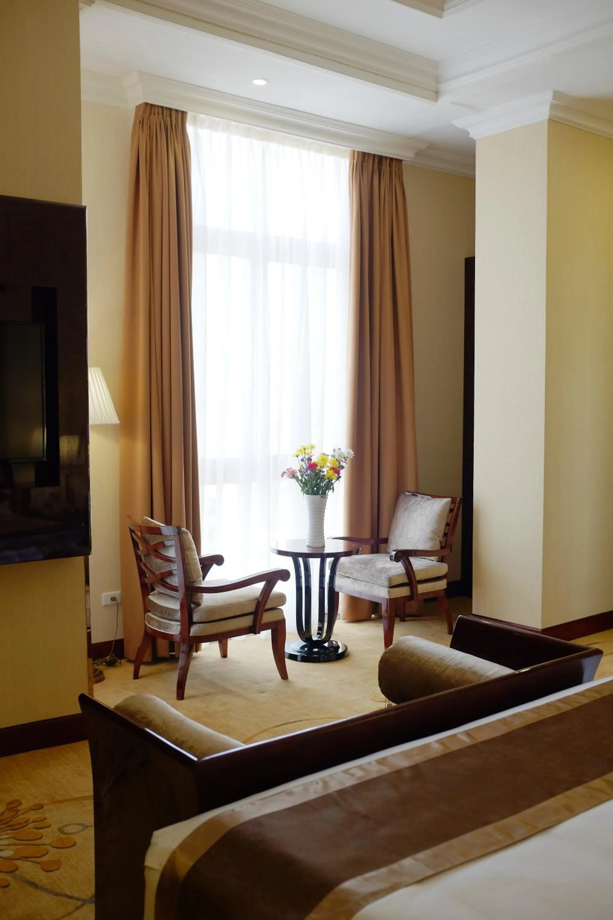 Decorative detail, Bed in Sapphire Addis