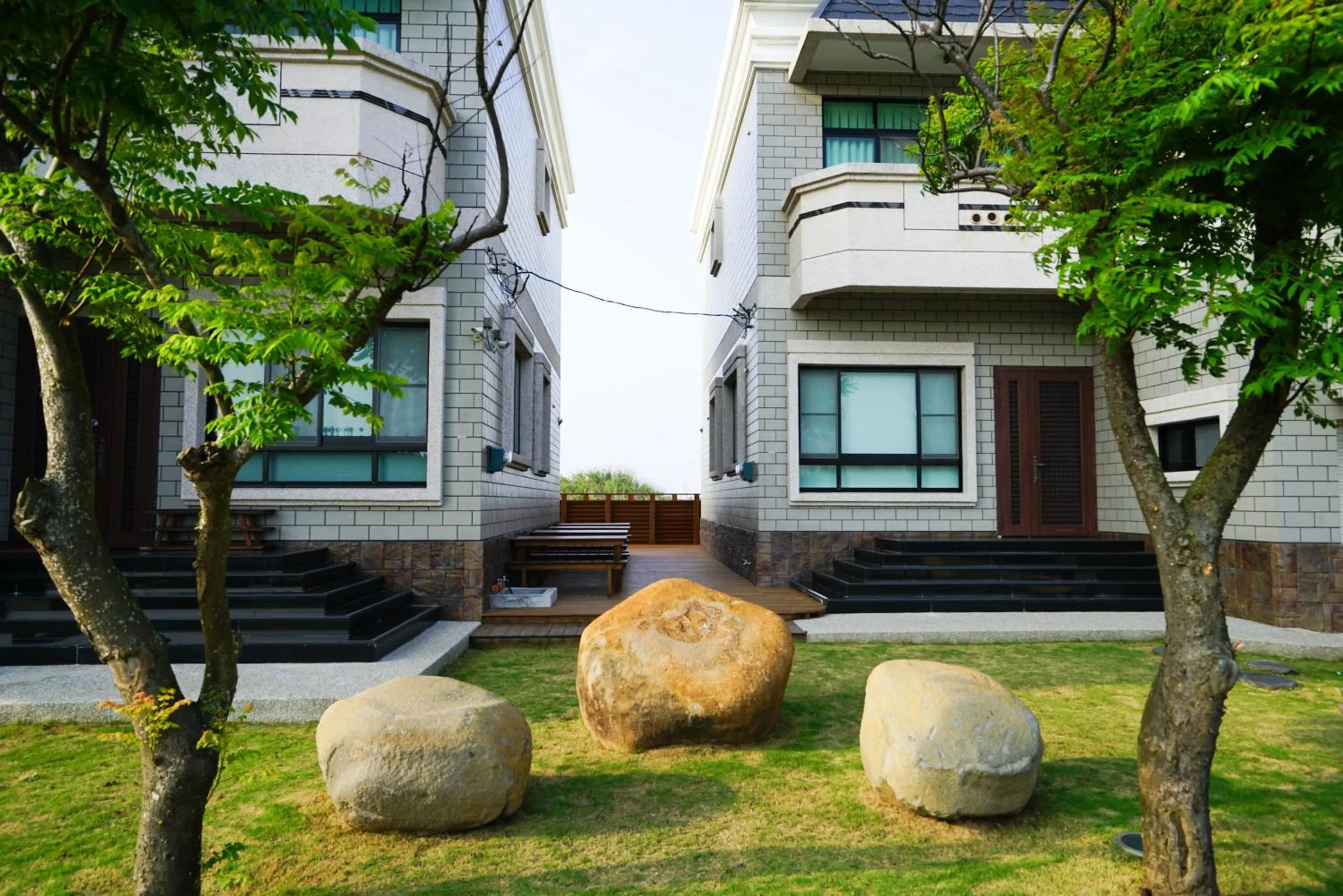 Property building in Le Wu Casa