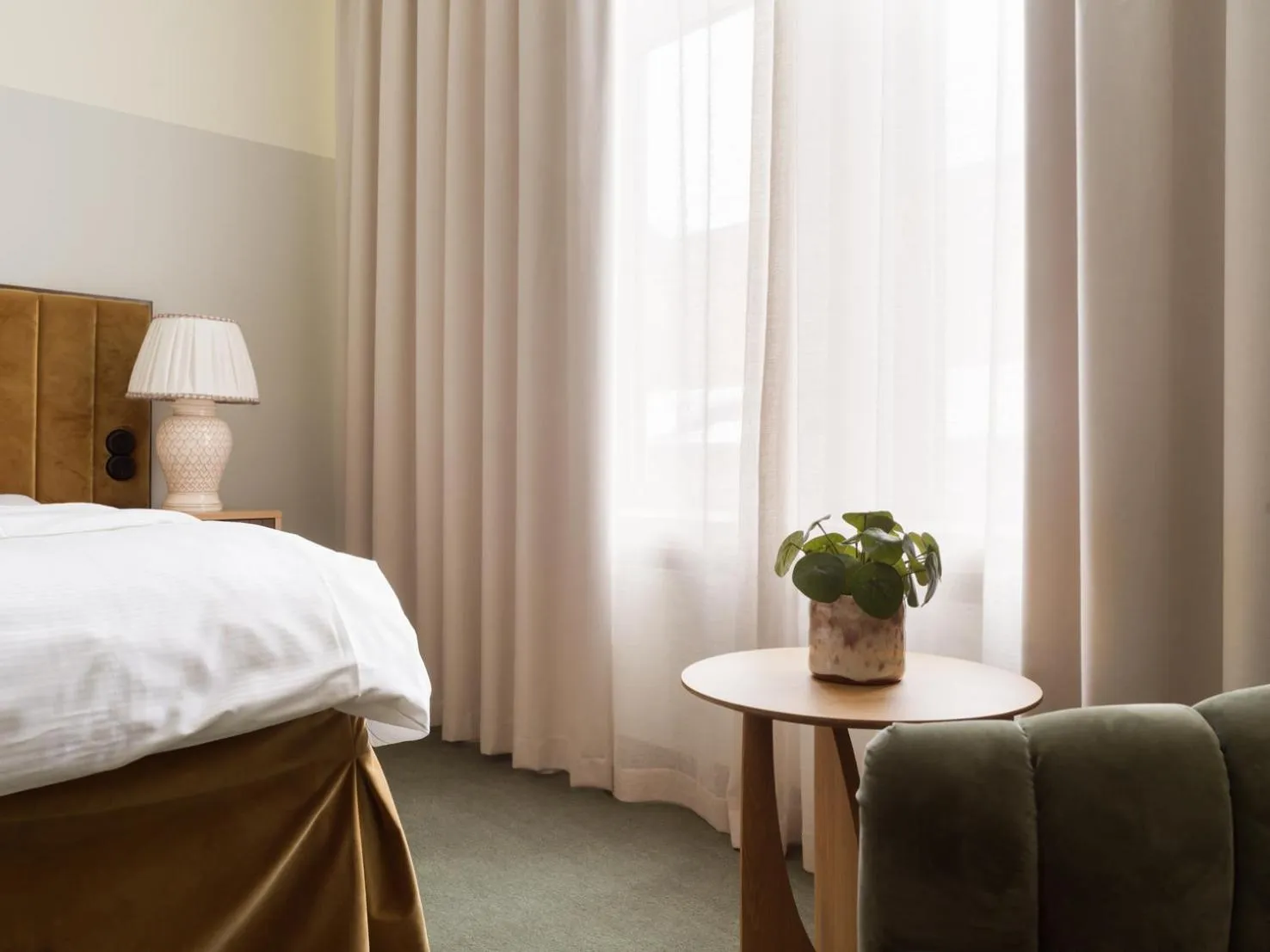 Seating area, Bed in Elite Hotel Mårtenson