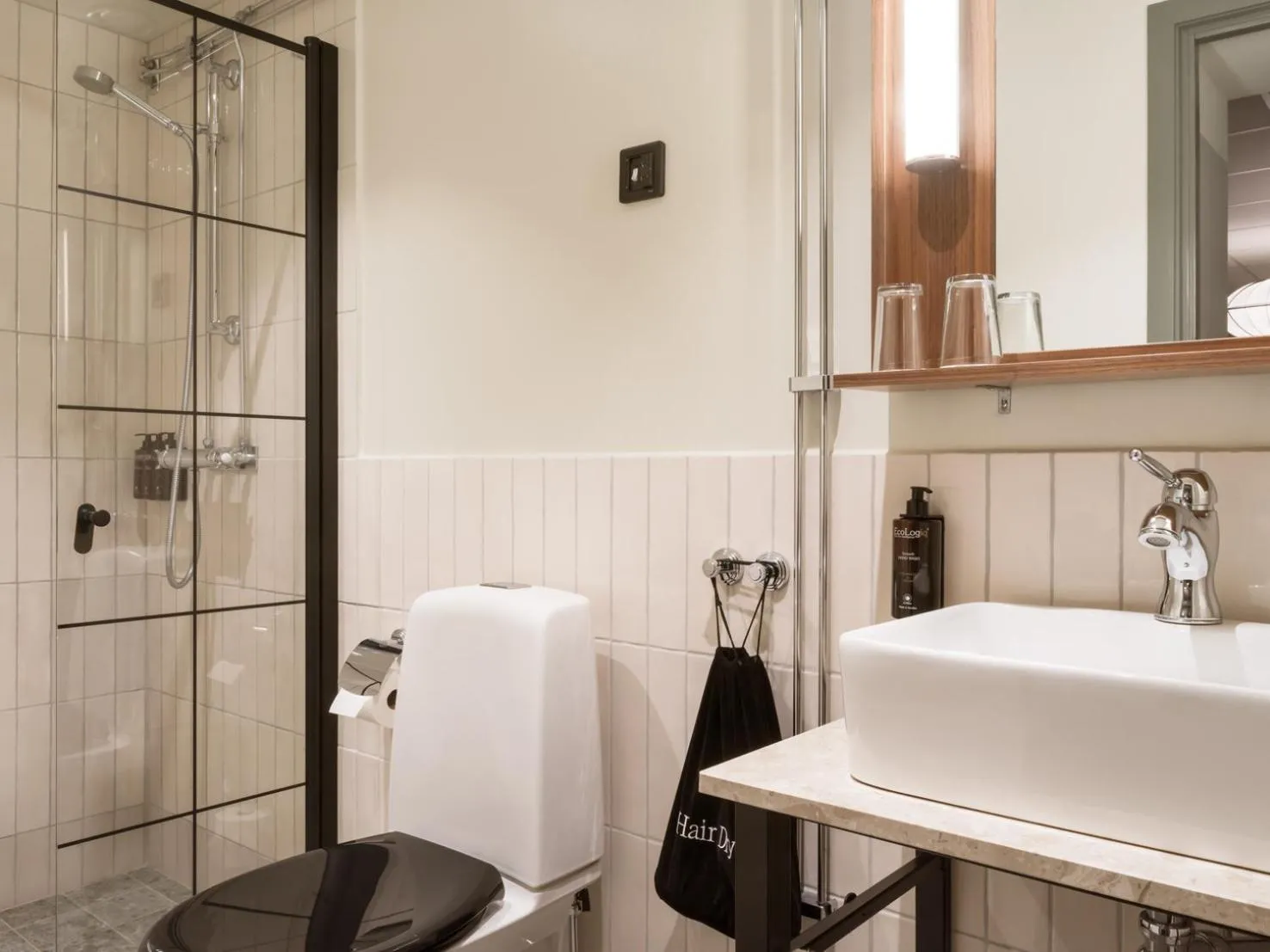 Shower in Elite Hotel Mårtenson