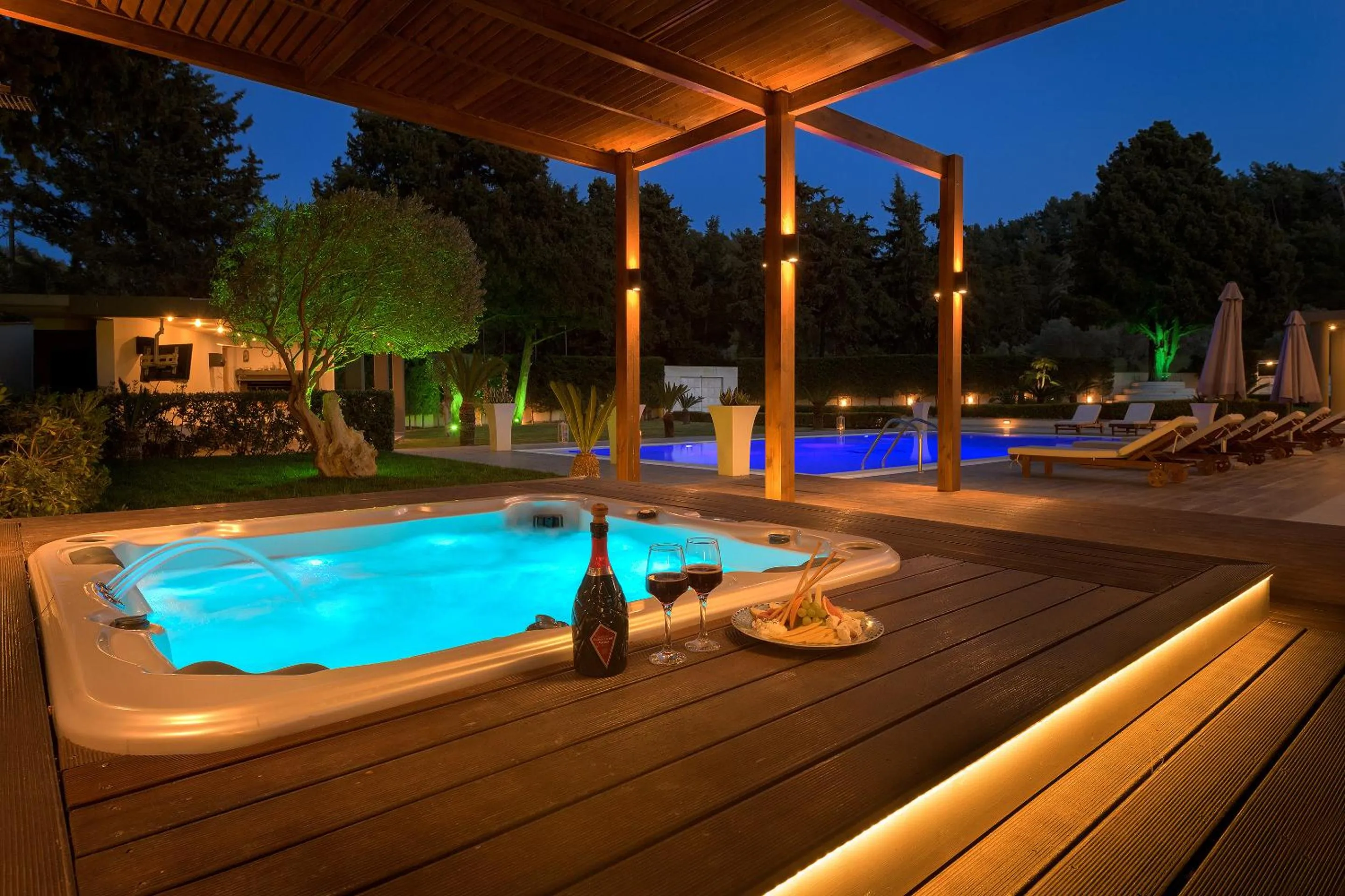 Swimming pool in Bella Foresta Villa