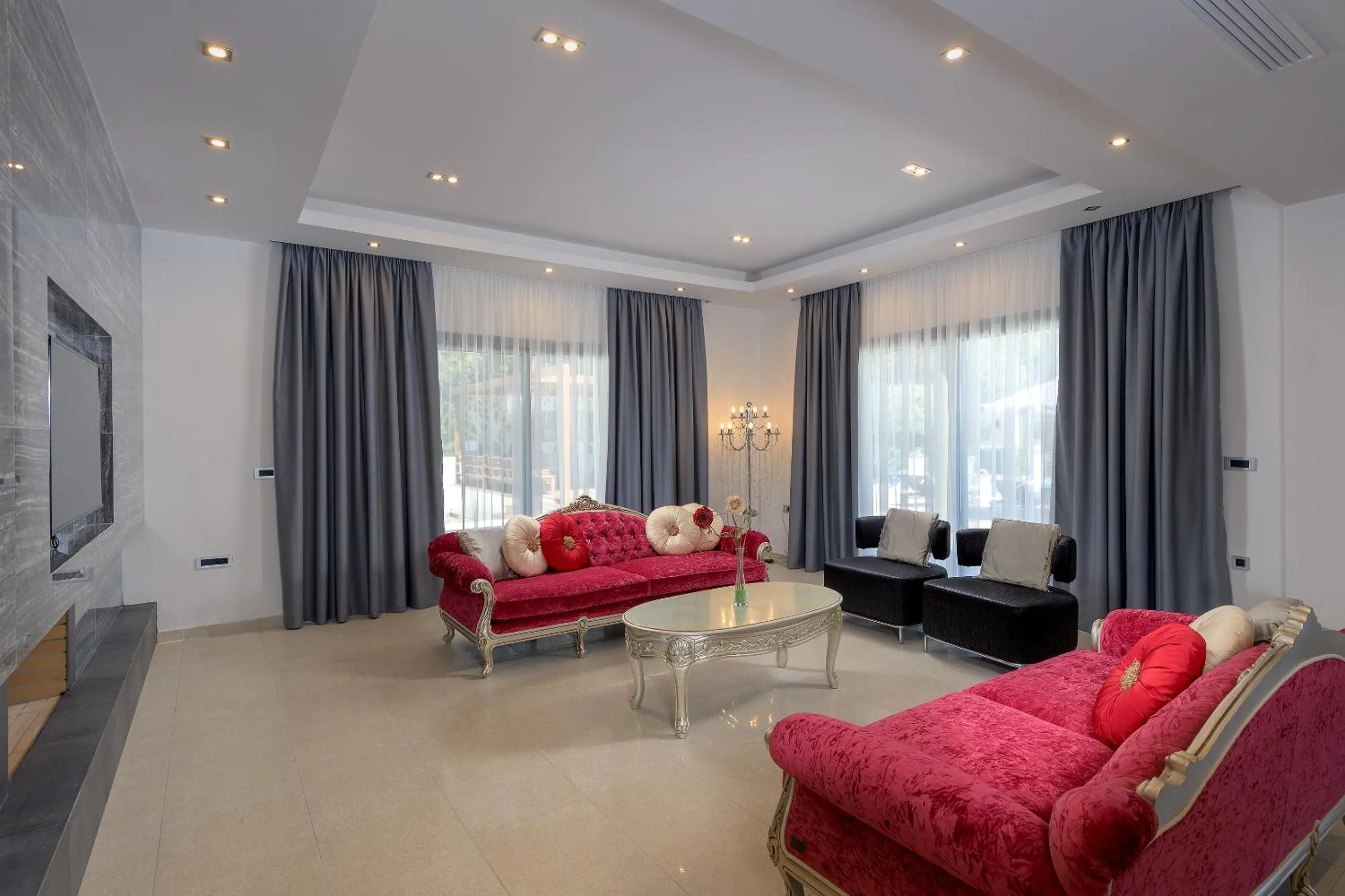 Living room in Bella Foresta Villa