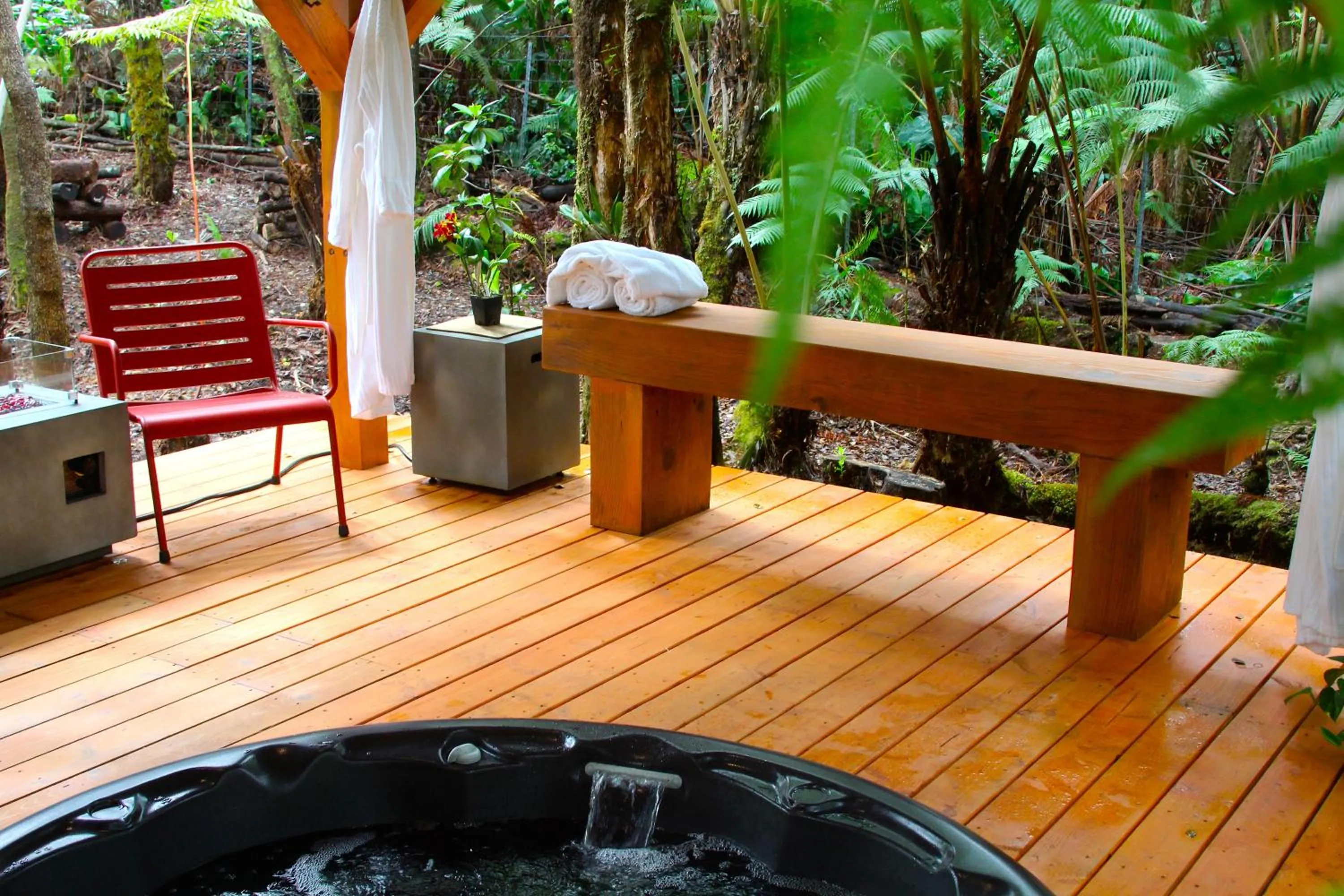 Hot Tub in At the Craters Edge