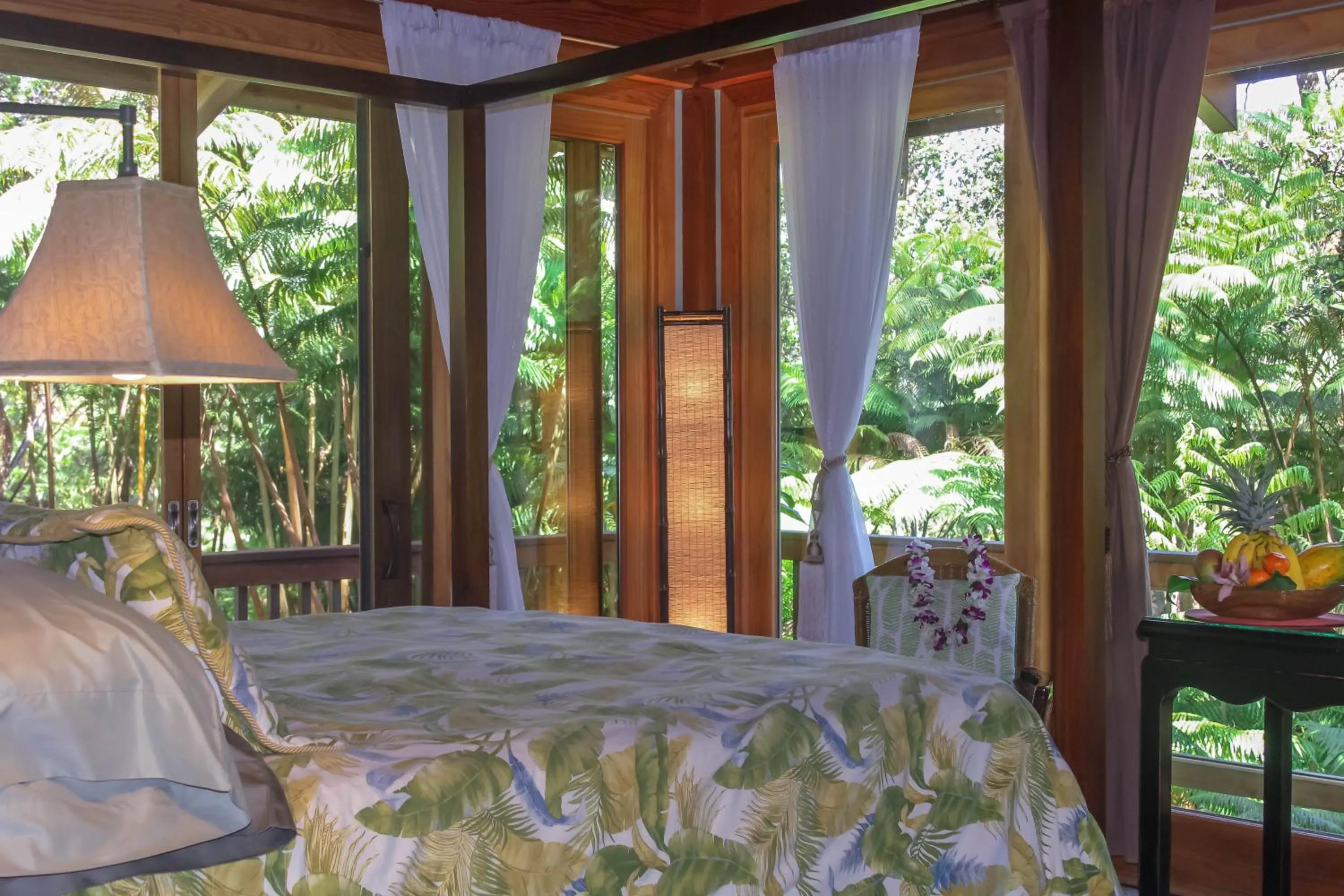 Bedroom, Bed in At the Craters Edge