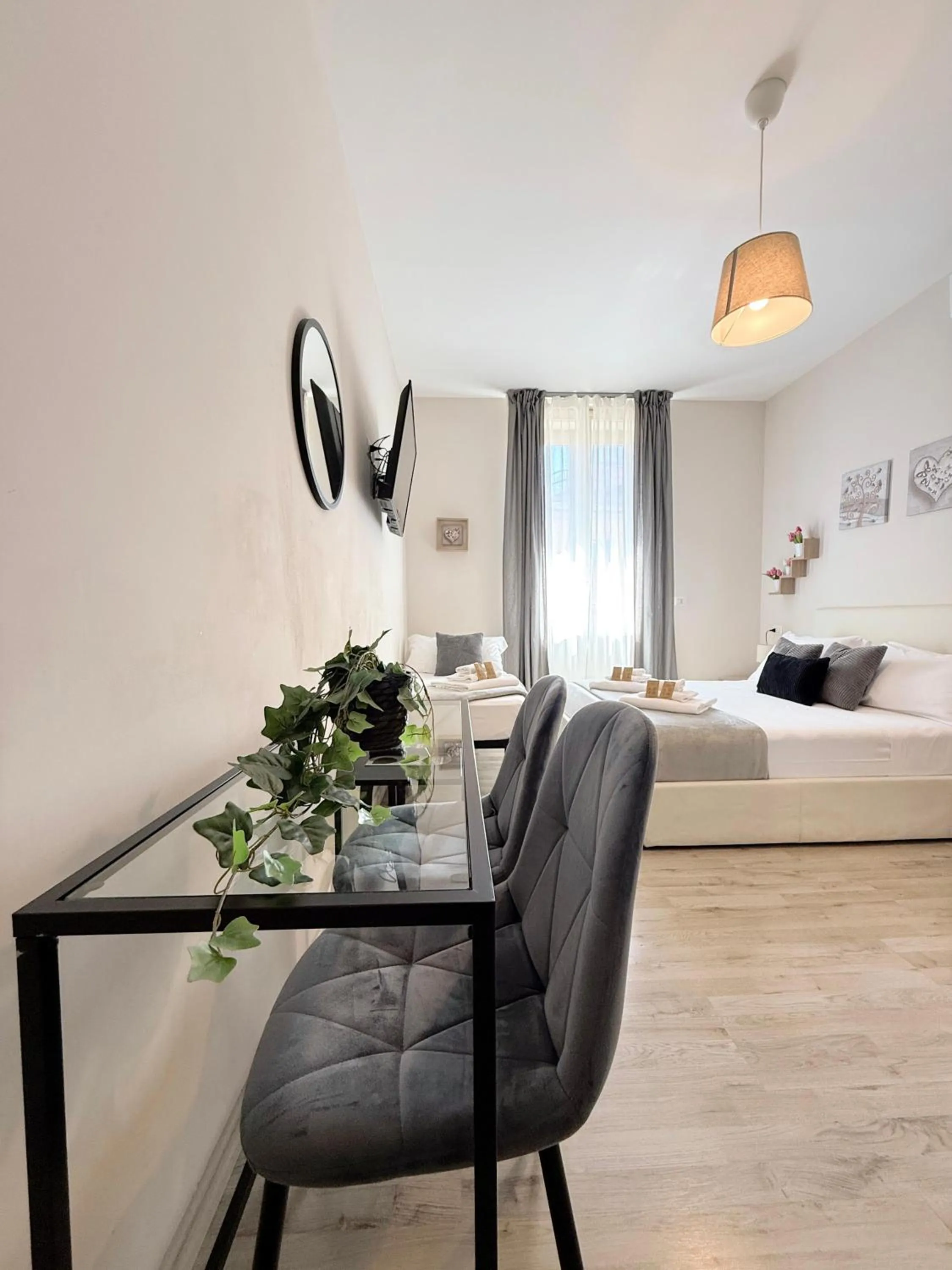 Photo of the whole room, Bed in San Pietro Rooms 84