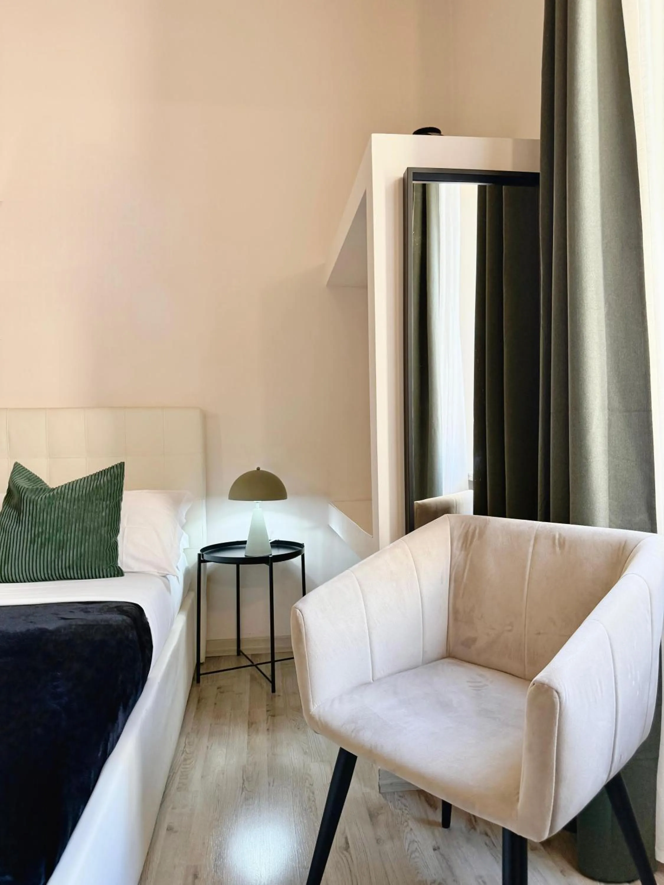 Living room, Bed in San Pietro Rooms 84