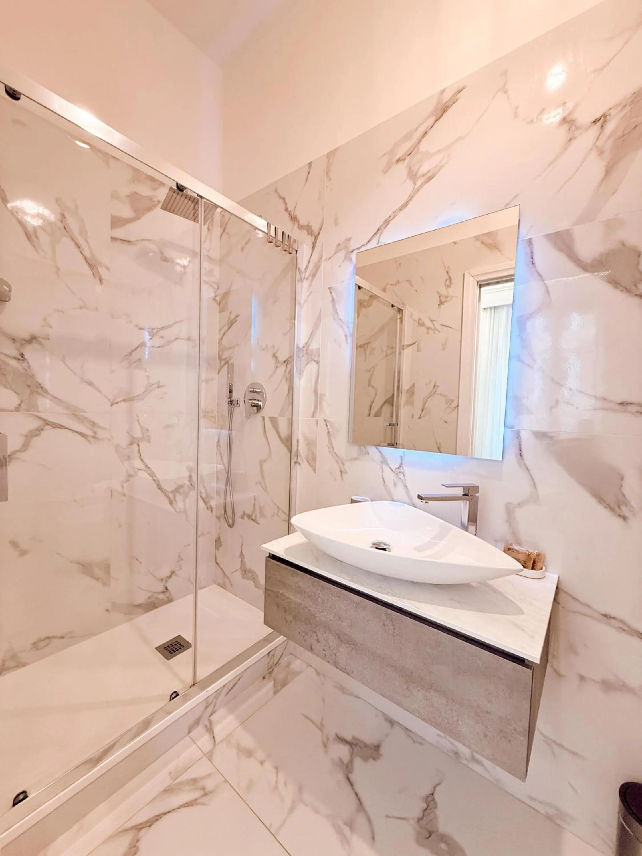 Bathroom in San Pietro Rooms 84