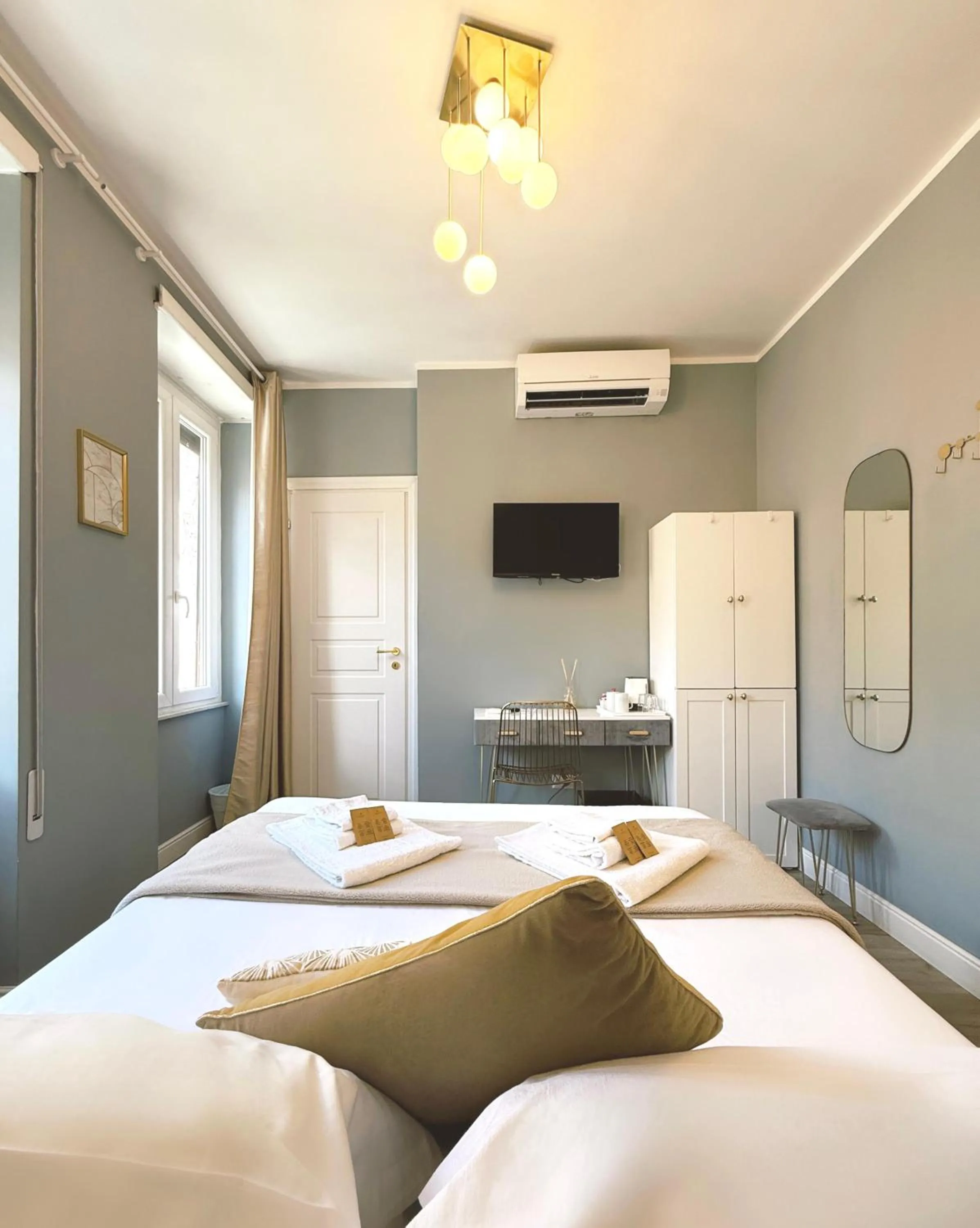 Photo of the whole room, Bed in San Pietro Rooms 84