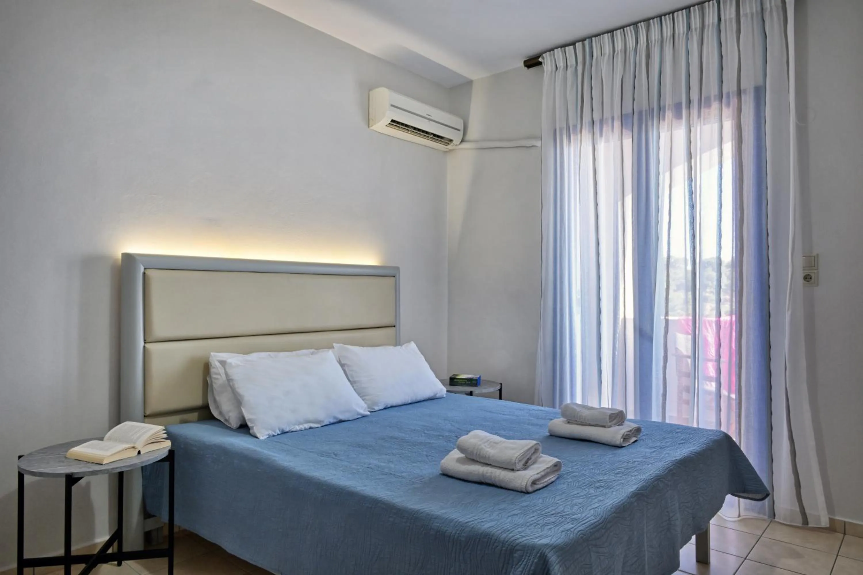 Bed in Sfakian Horizon