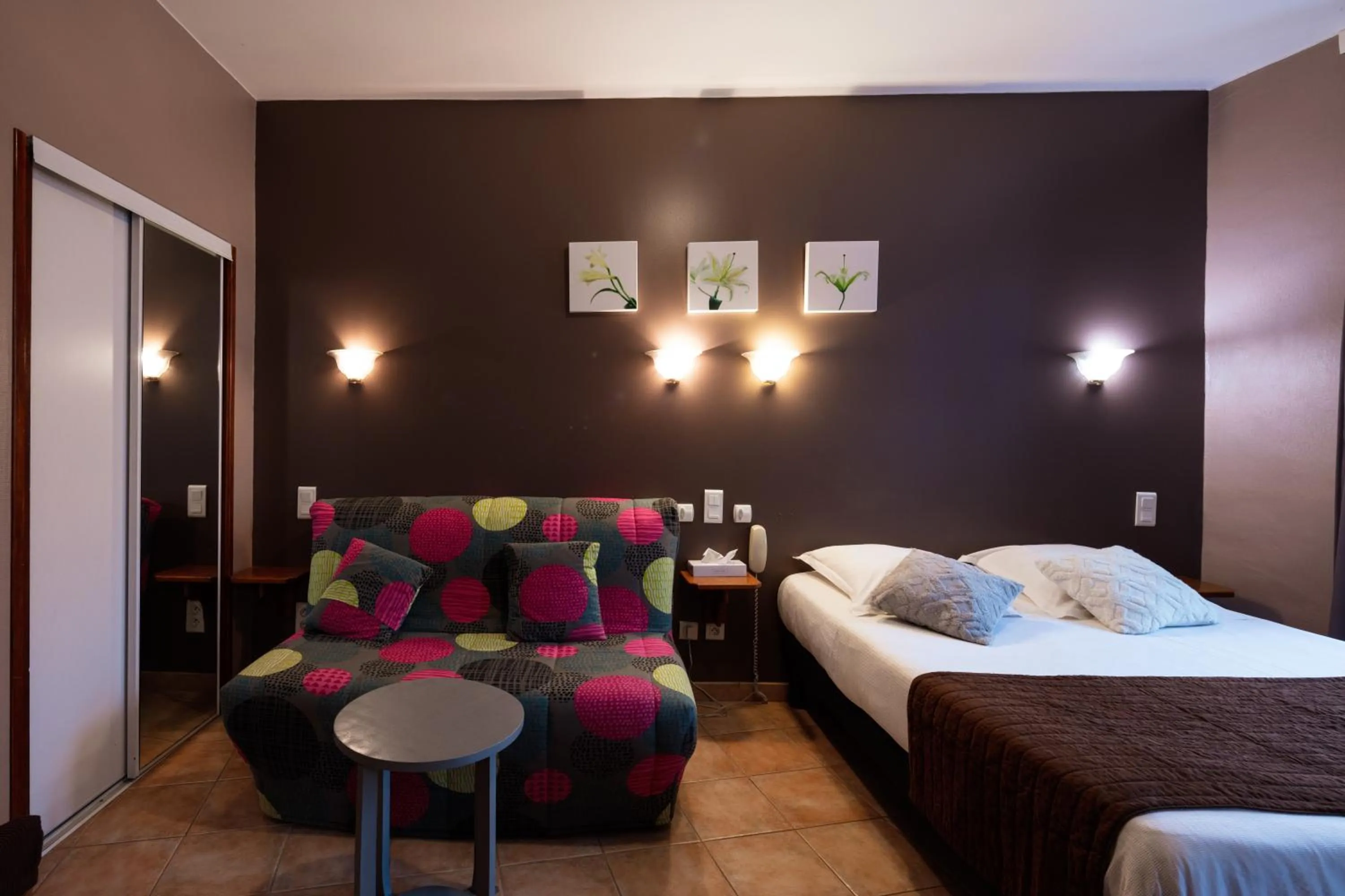 Photo of the whole room, Bed in Logis Hôtel Restaurant de la Paix