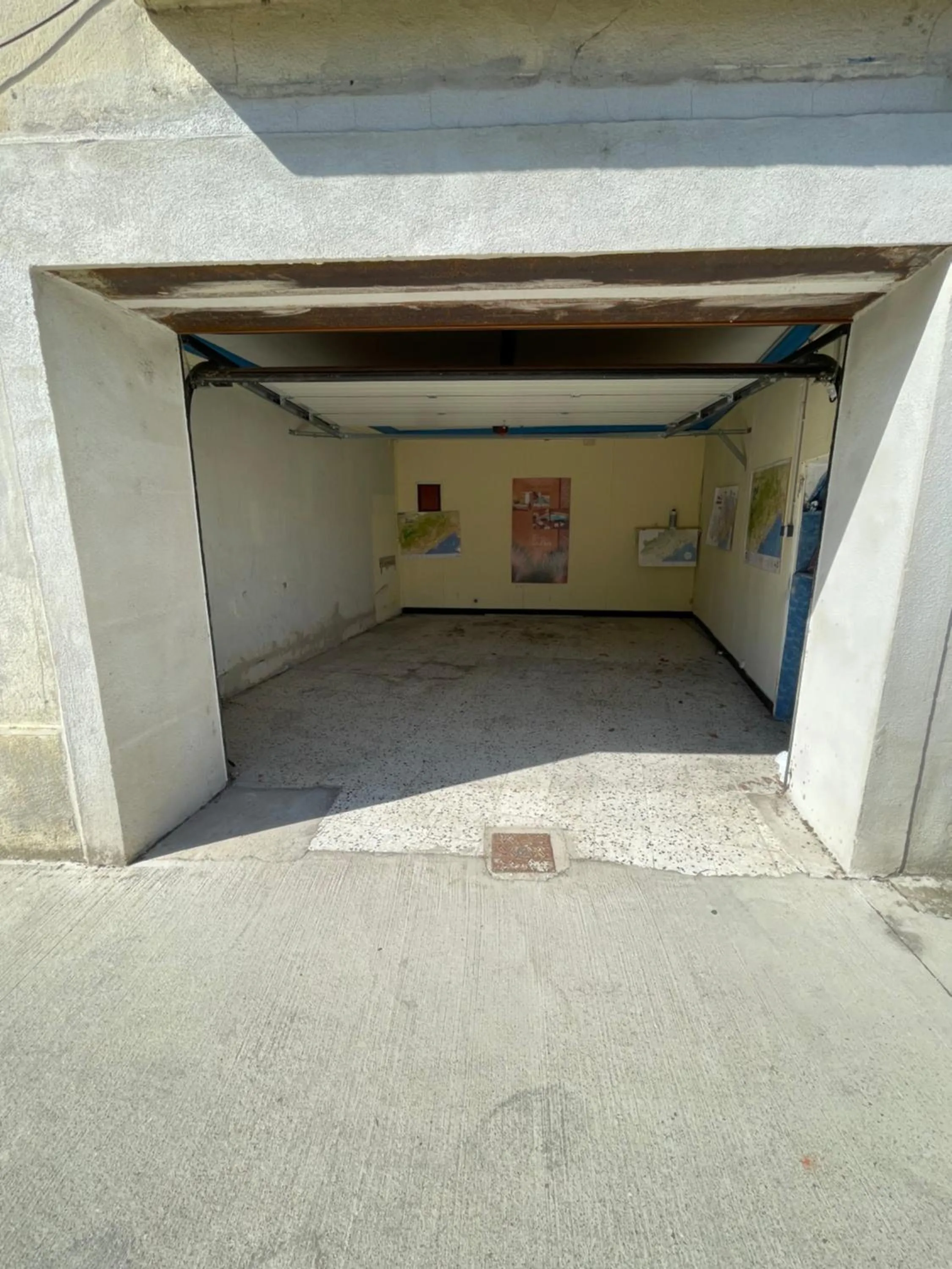 Property building in Logis Hôtel Restaurant de la Paix