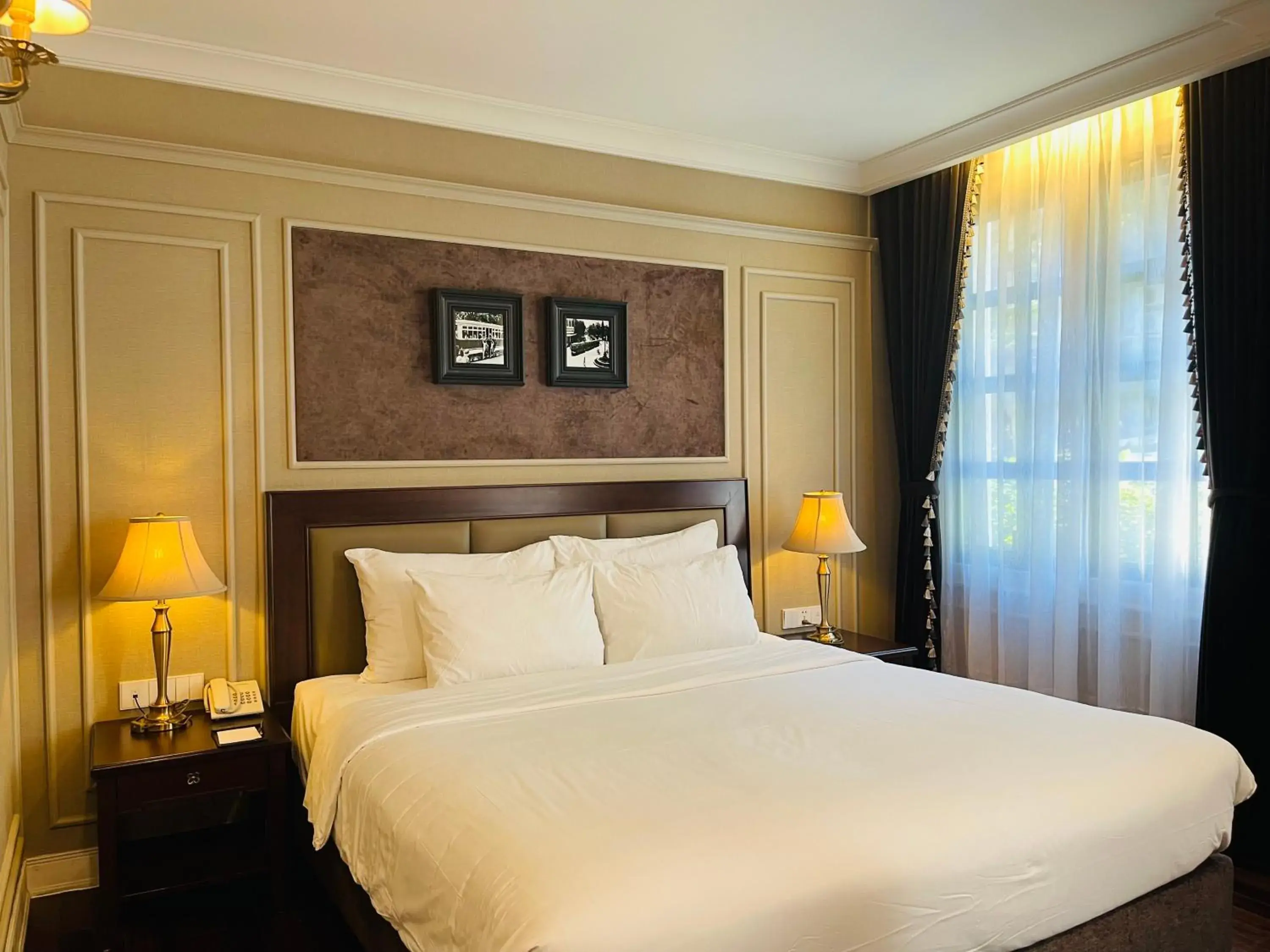 Deluxe Double or Twin Room in Hotel du Monde Deluxe Double or Twin Room in Hotel du Monde