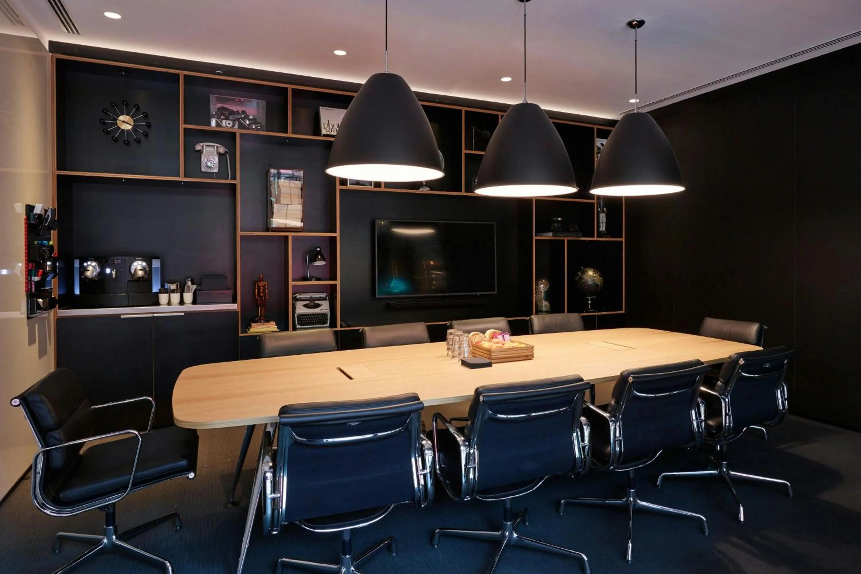 Meeting/conference room in citizenM Paris Gare de Lyon