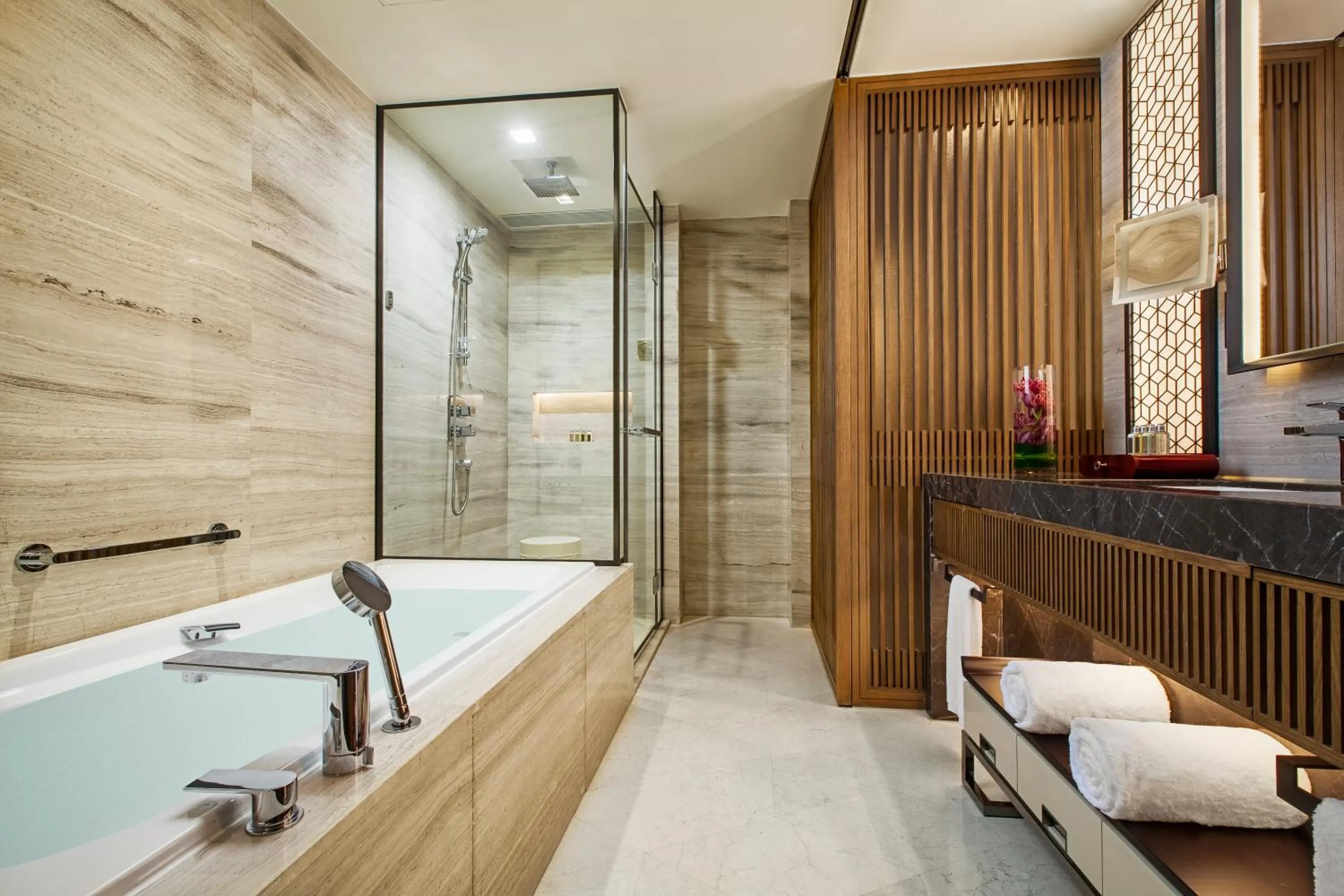 Shower in Ascott Riverside Garden Beijing